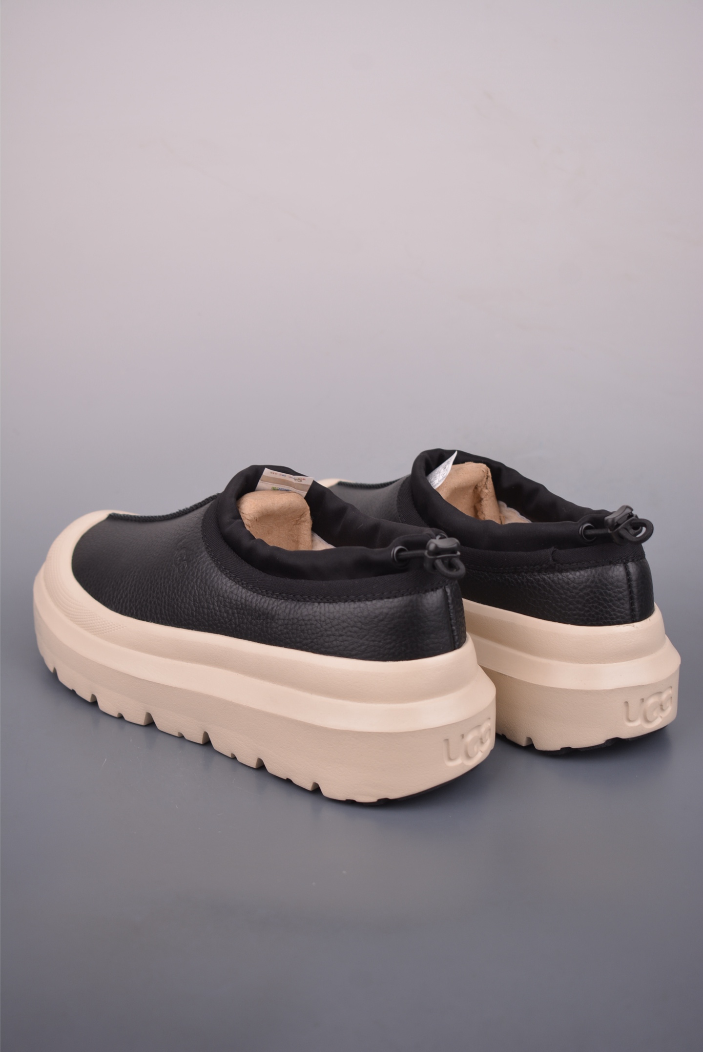 260 UGG 2025秋冬新品 机能撞色 王一博代言热门大爆款 包头套脚低帮 1144096