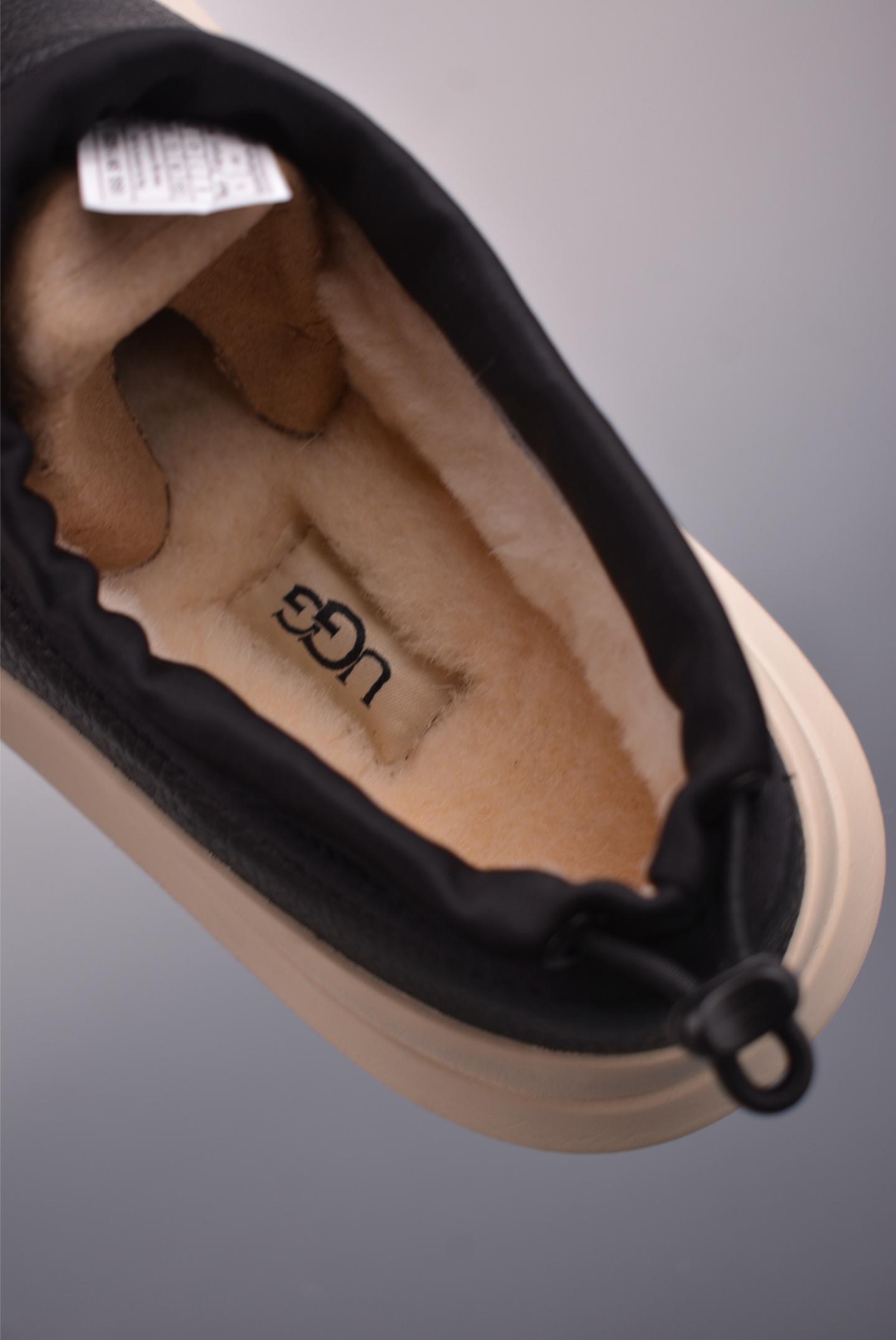 260 UGG 2025秋冬新品 机能撞色 王一博代言热门大爆款 包头套脚低帮 1144096