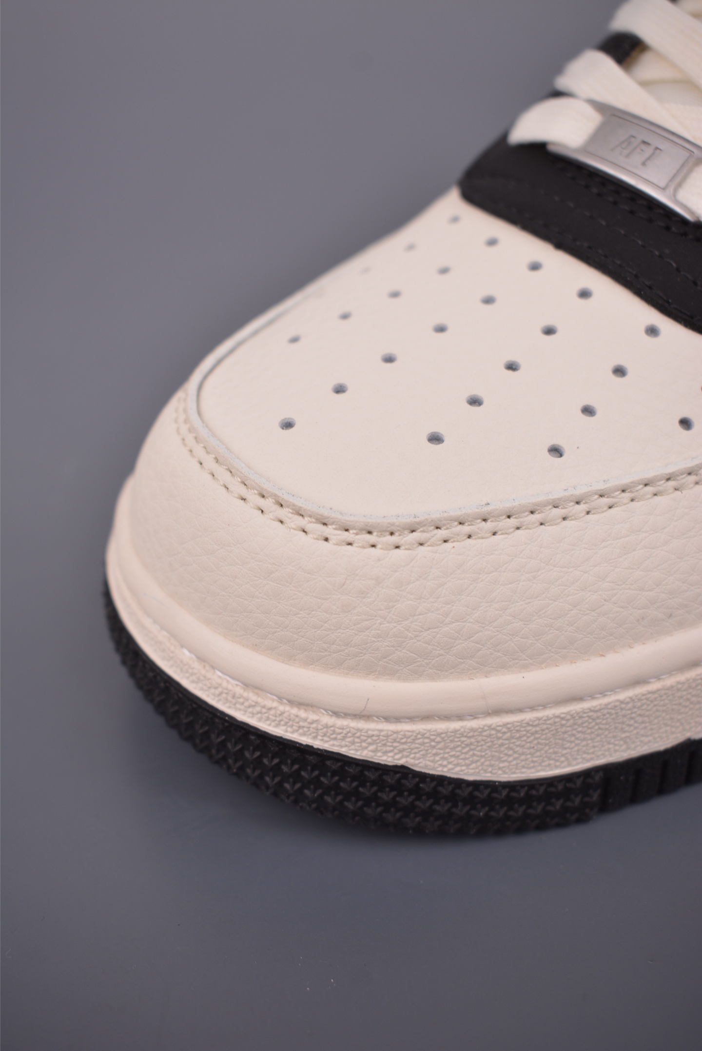 260 Nike Air Force 1 Low 巴黎世家联名 JP8028-059