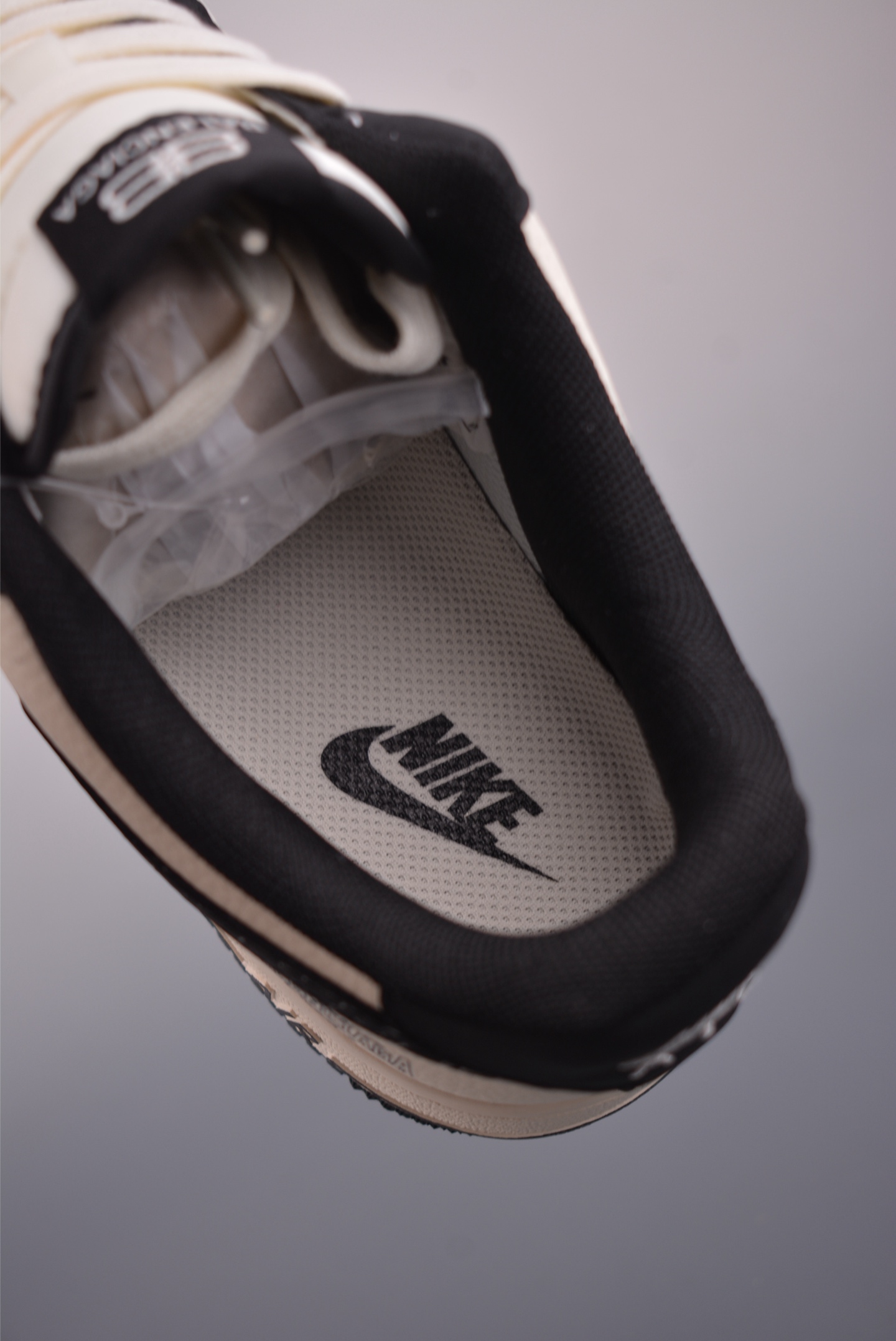 260 Nike Air Force 1 Low 巴黎世家联名 JP8028-059