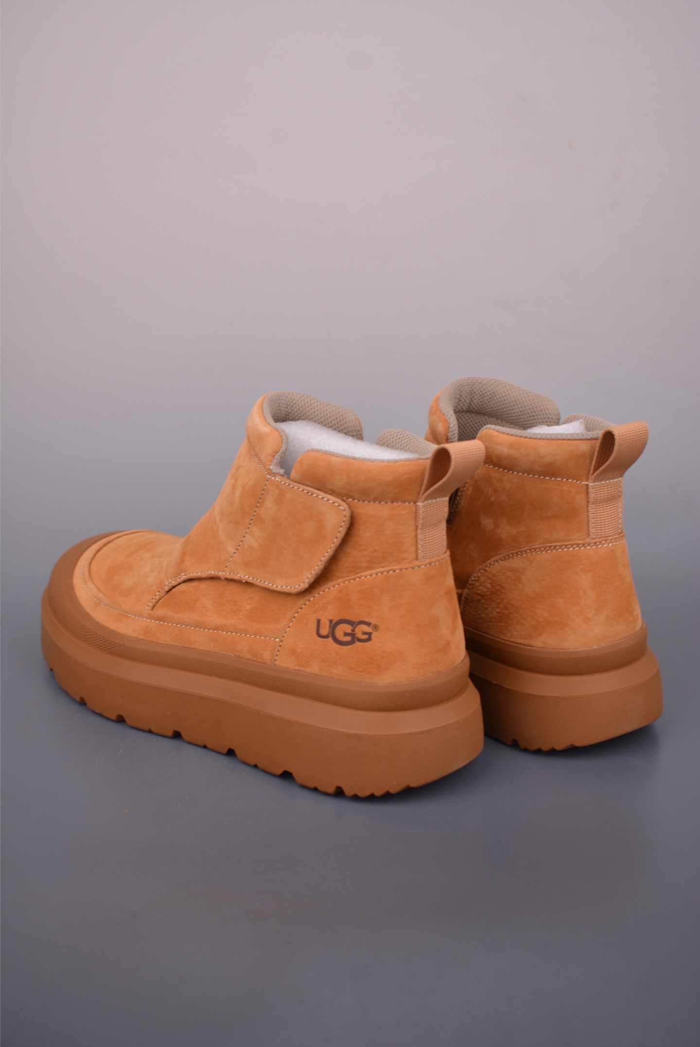 280 美国轻奢品牌 UGG M Tasman Weather Hybrid 塔斯曼混合系列中帮厚底轻量休闲马丁靴 U9807