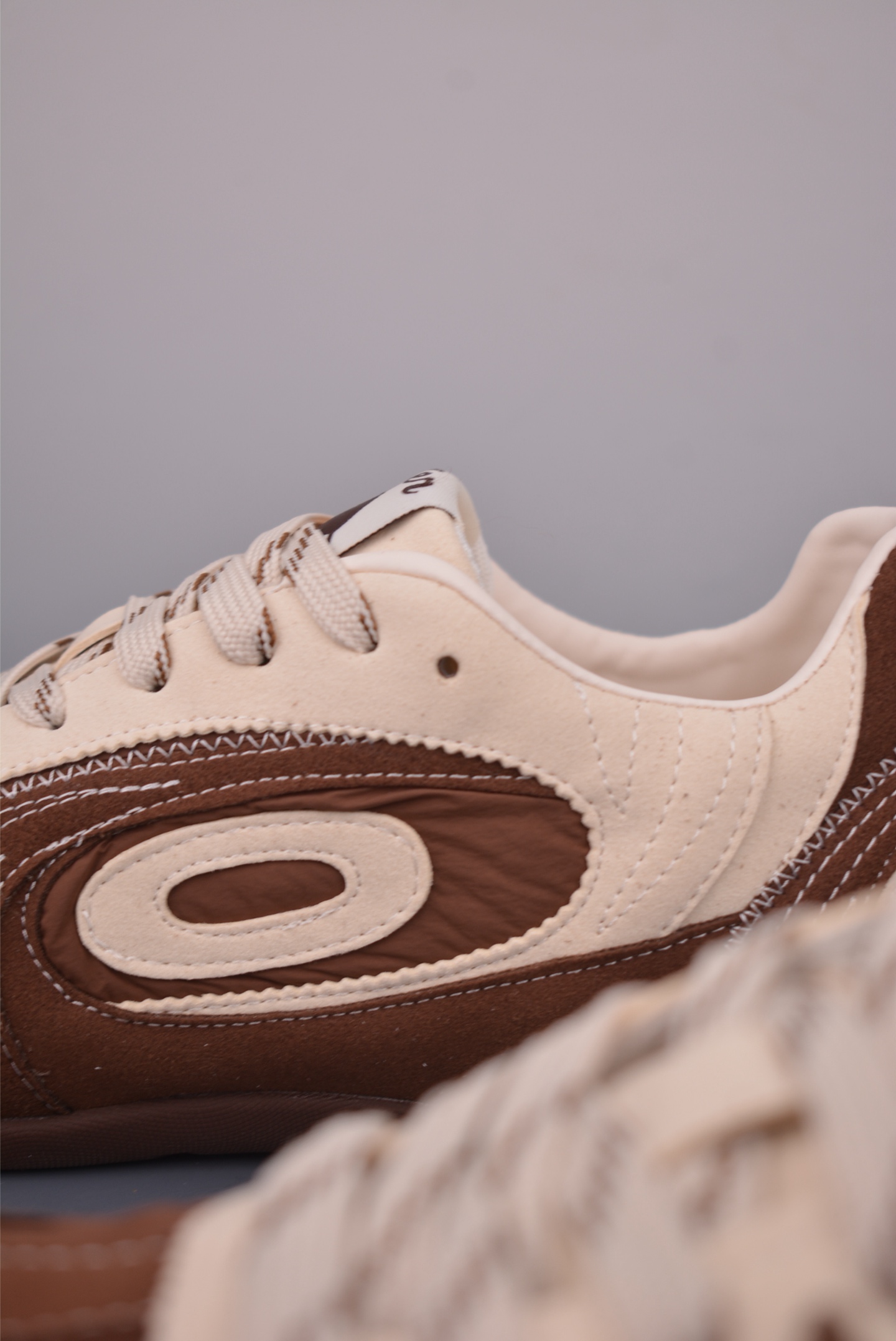 200 OLD ORDER Turbo-Lite芭蕾复古德训鞋 Hello Kitty联名大红配色超独特百搭 O2320814