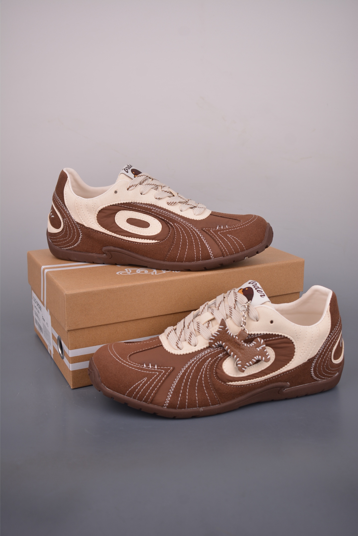 200 OLD ORDER Turbo-Lite芭蕾复古德训鞋 Hello Kitty联名大红配色超独特百搭 O2320814