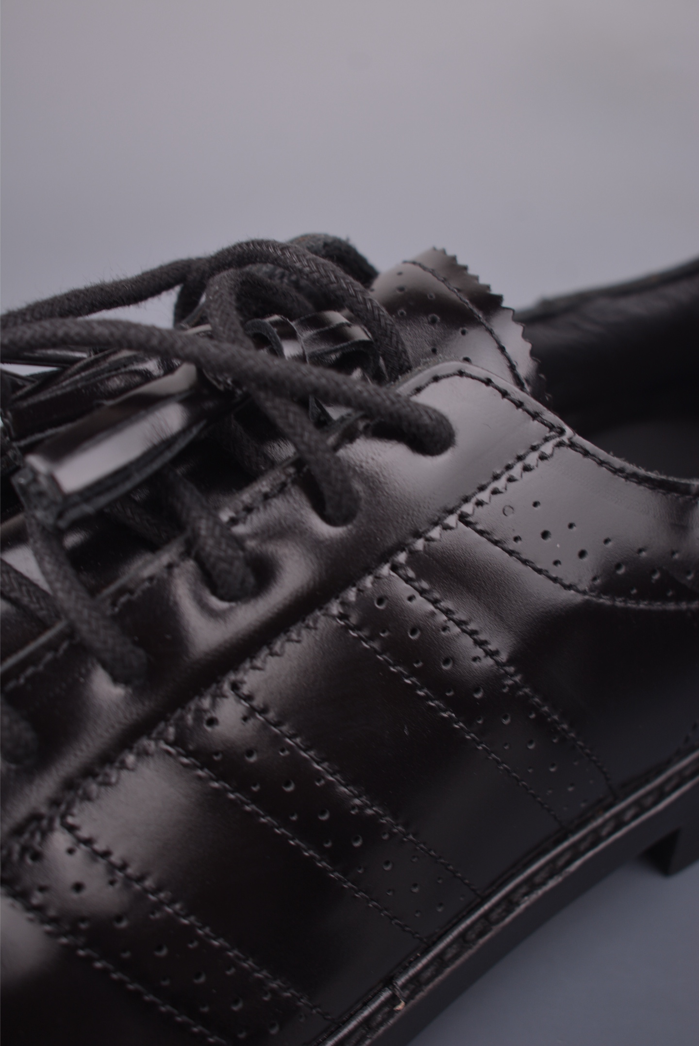 420 CLOT x adidas originals SUPER Dress 复古街头 陈冠希联名款 面黑色漆皮+三叶草贝壳头经典廓形 JR2814