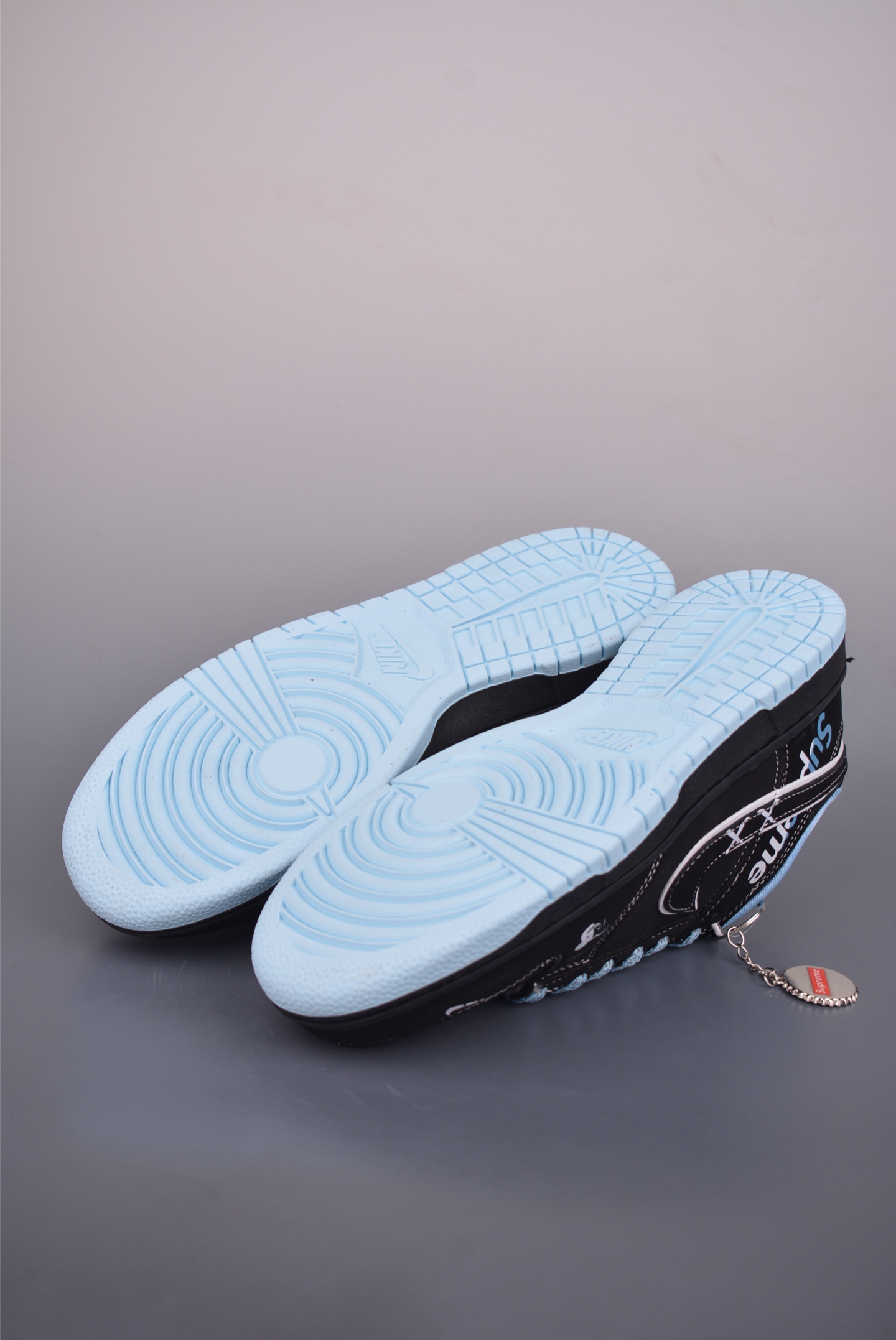 280 Nike SB Dunk Low Supreme联名 KK1333-050