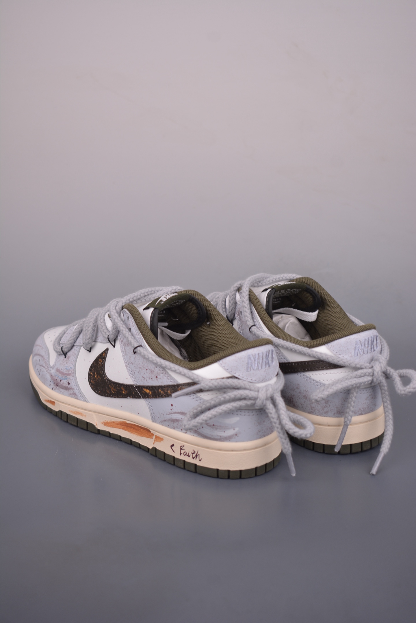 280 Nike SB Dunk Low 解构绑带 HF5441-102