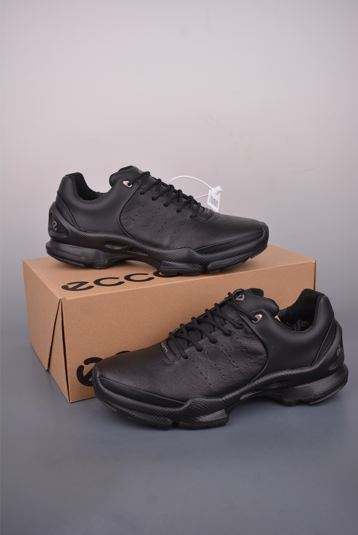 300 ECCO爱步老爹鞋男子夏季新款 全头层百搭潮流户外运动鞋 800464