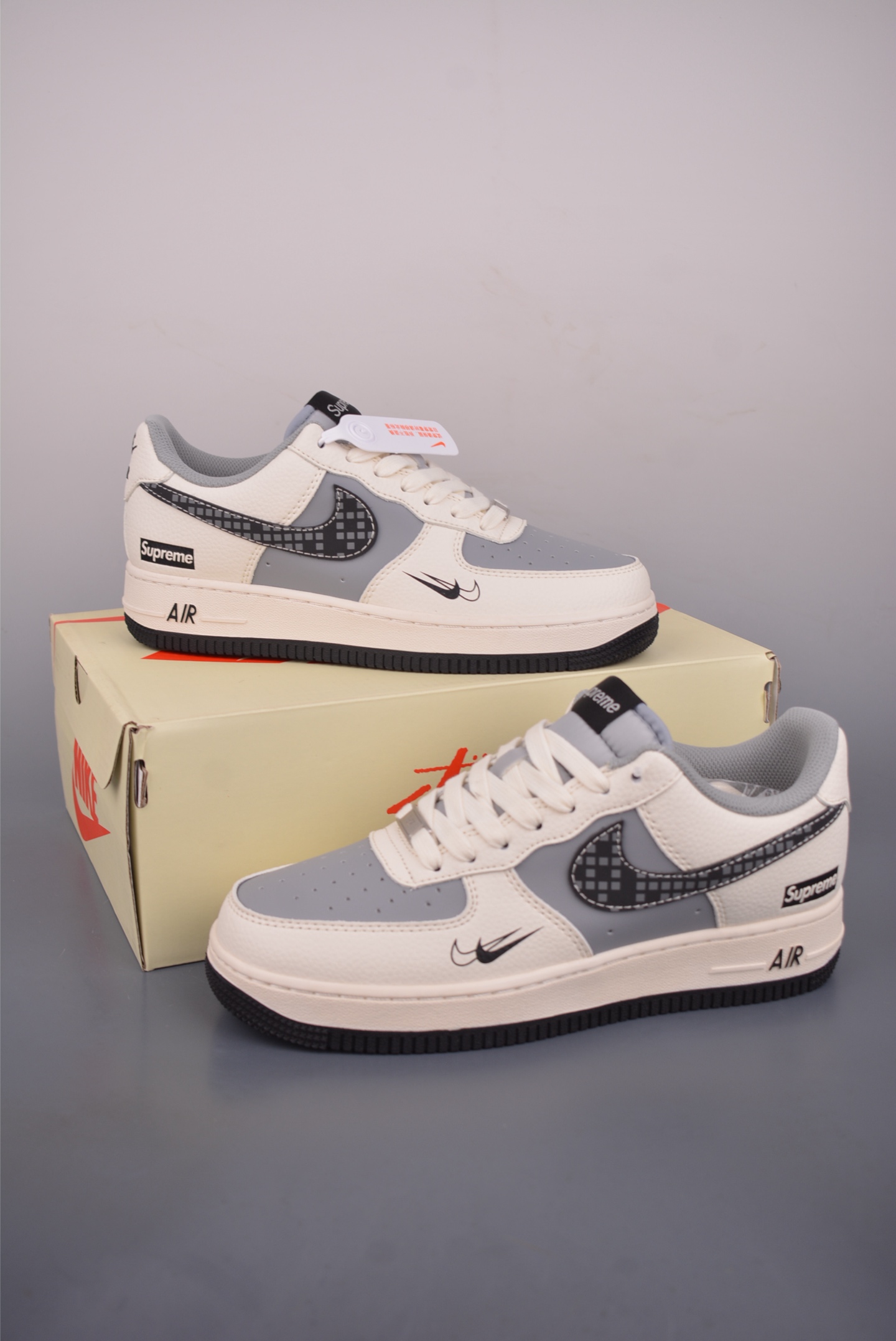 Nike Air Force 1 Low DIY联名
