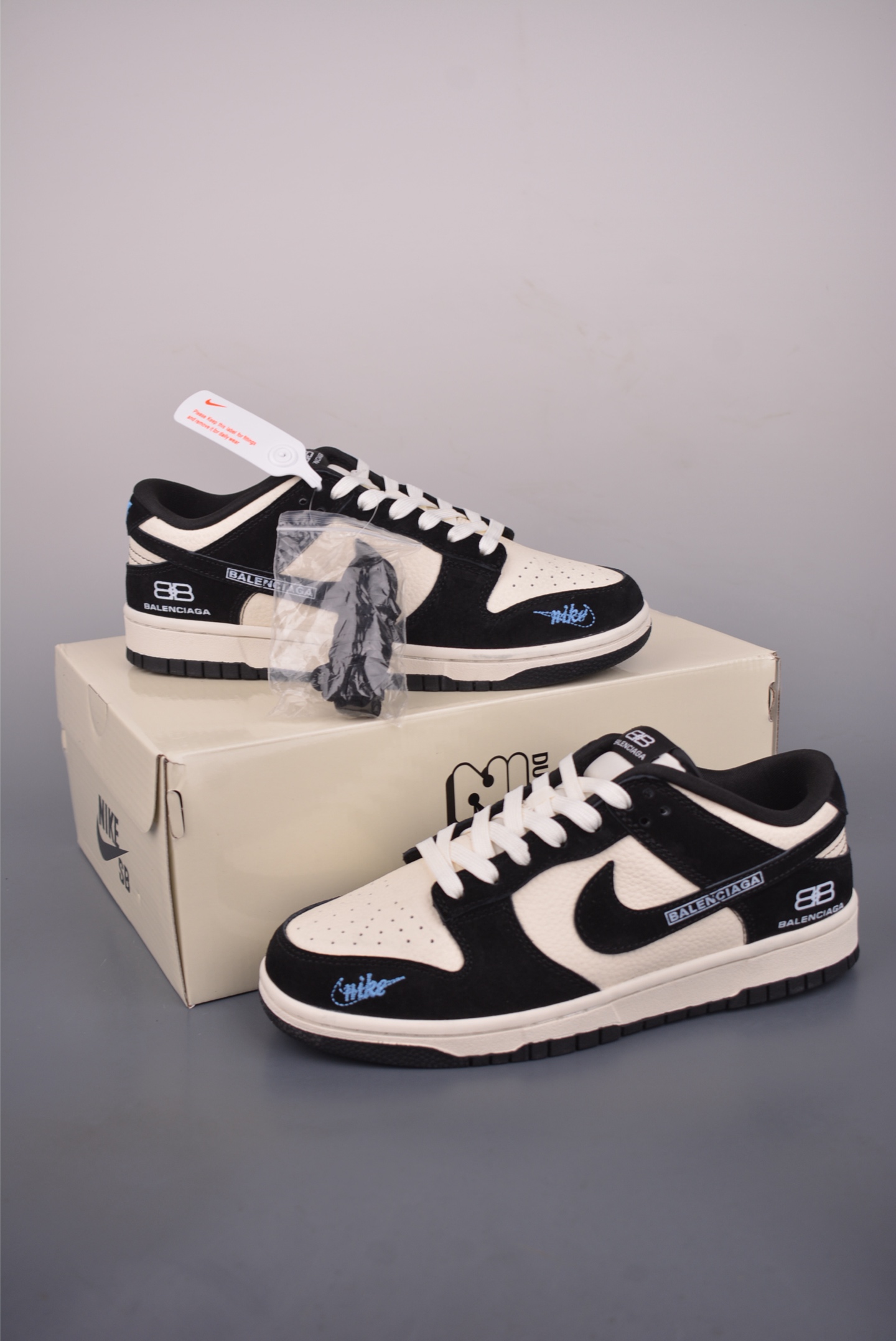 Nike SB Dunk Low 巴黎世家联名 DS6608-015