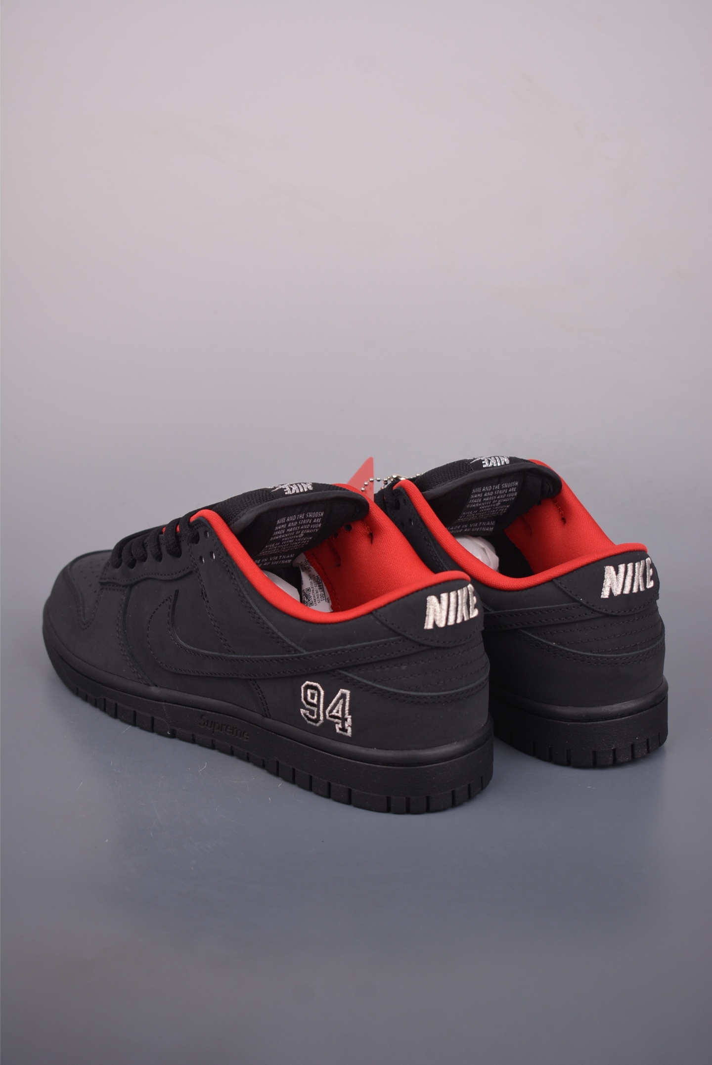 Nike SB Dunk Low HQ8487-001