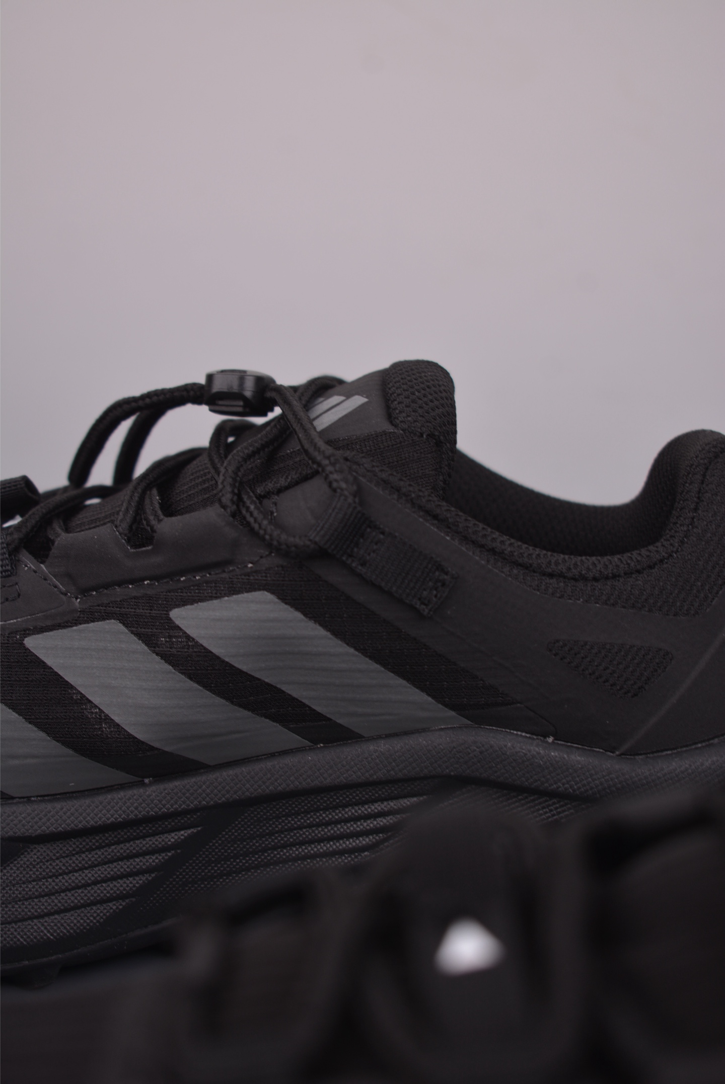 adidas TERREX FREEHIKER SL GTX 硬核的薄底徒步鞋 HQ4865