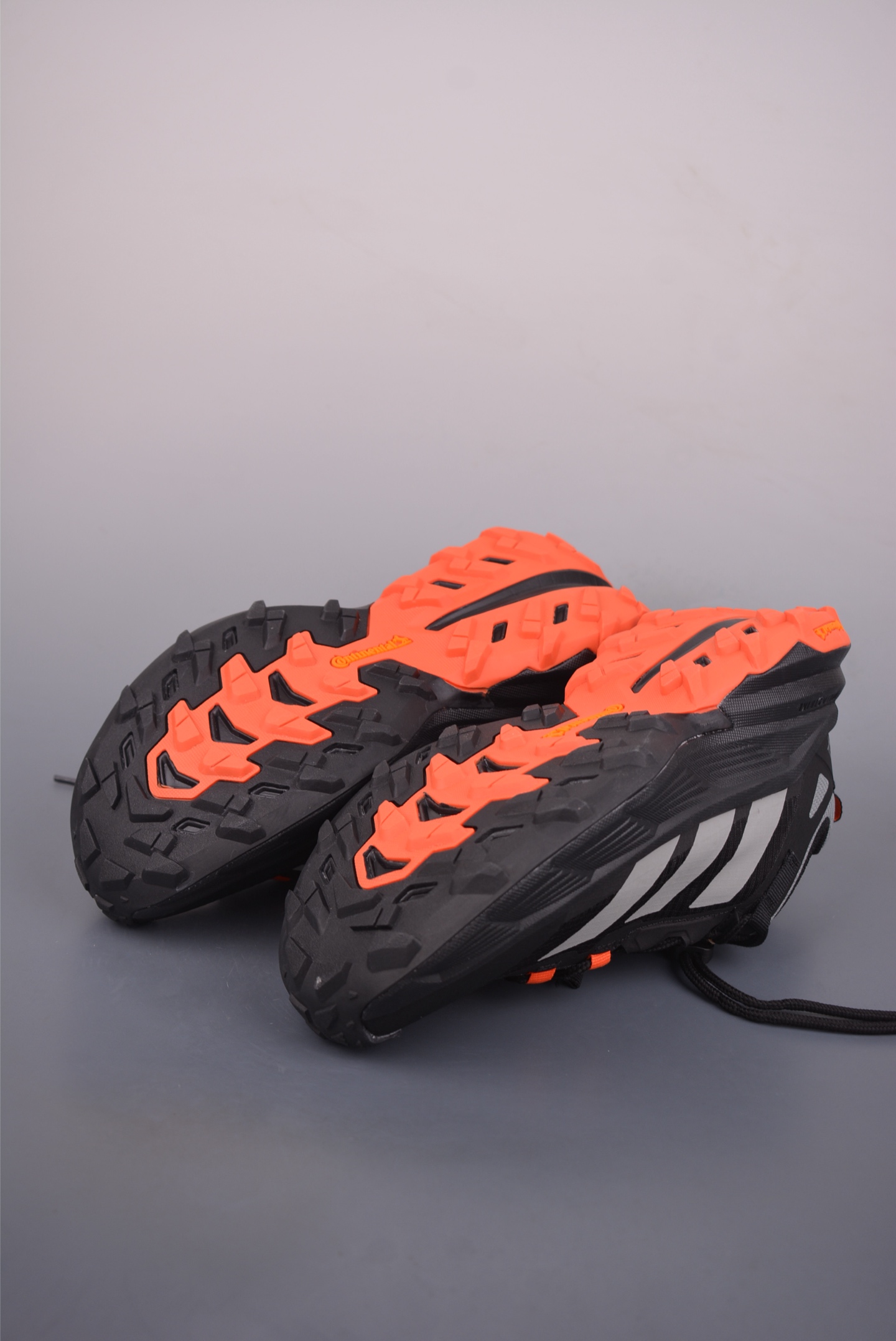 adidas TERREX FREEHIKER SL GTX 硬核的薄底徒步鞋 HQ4869