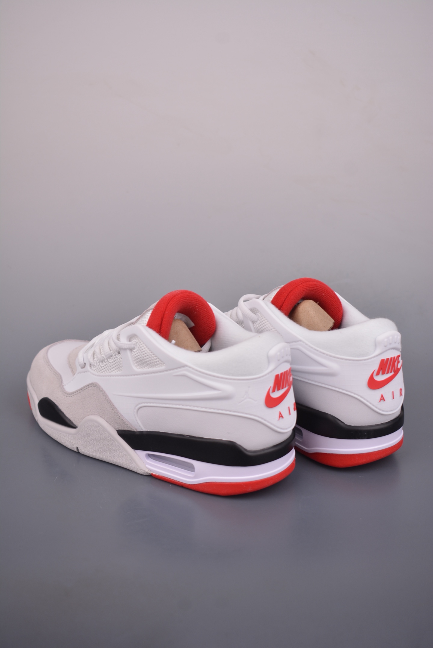 Nigel Sylvester x Jordan Air Jordan 4 RM SP AJ4低帮 复刻麂皮白黑红 FQ7939-102