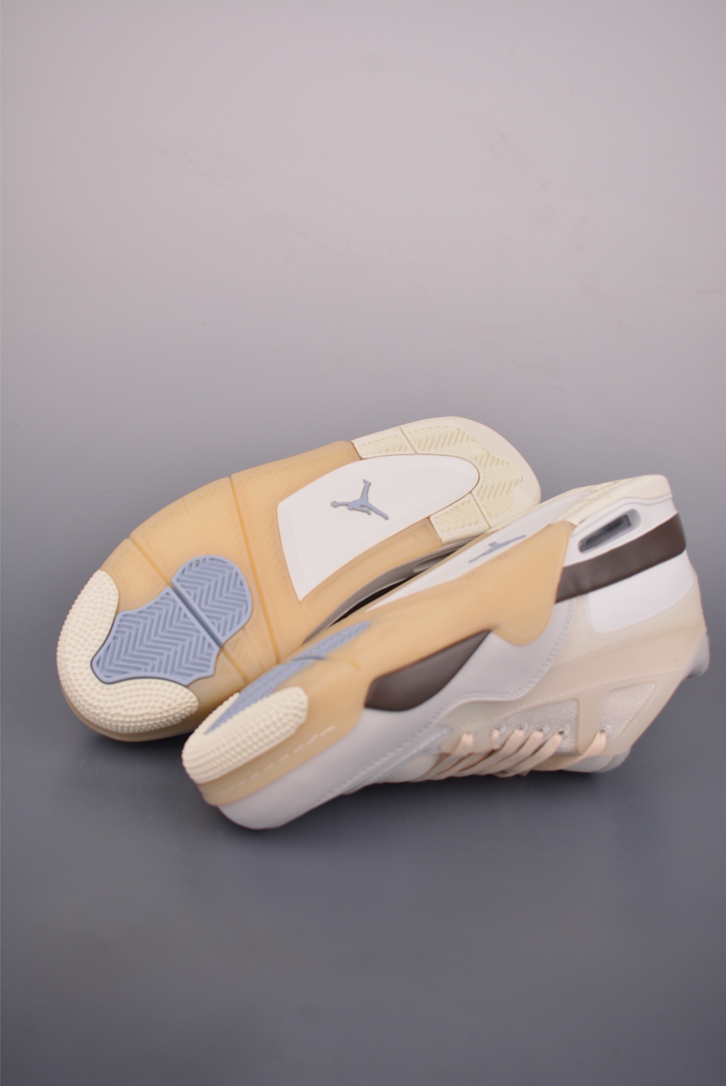 Nigel Sylvester x Jordan Air Jordan 4 RM SP AJ4低帮 复刻麂皮米白 IB8857-141