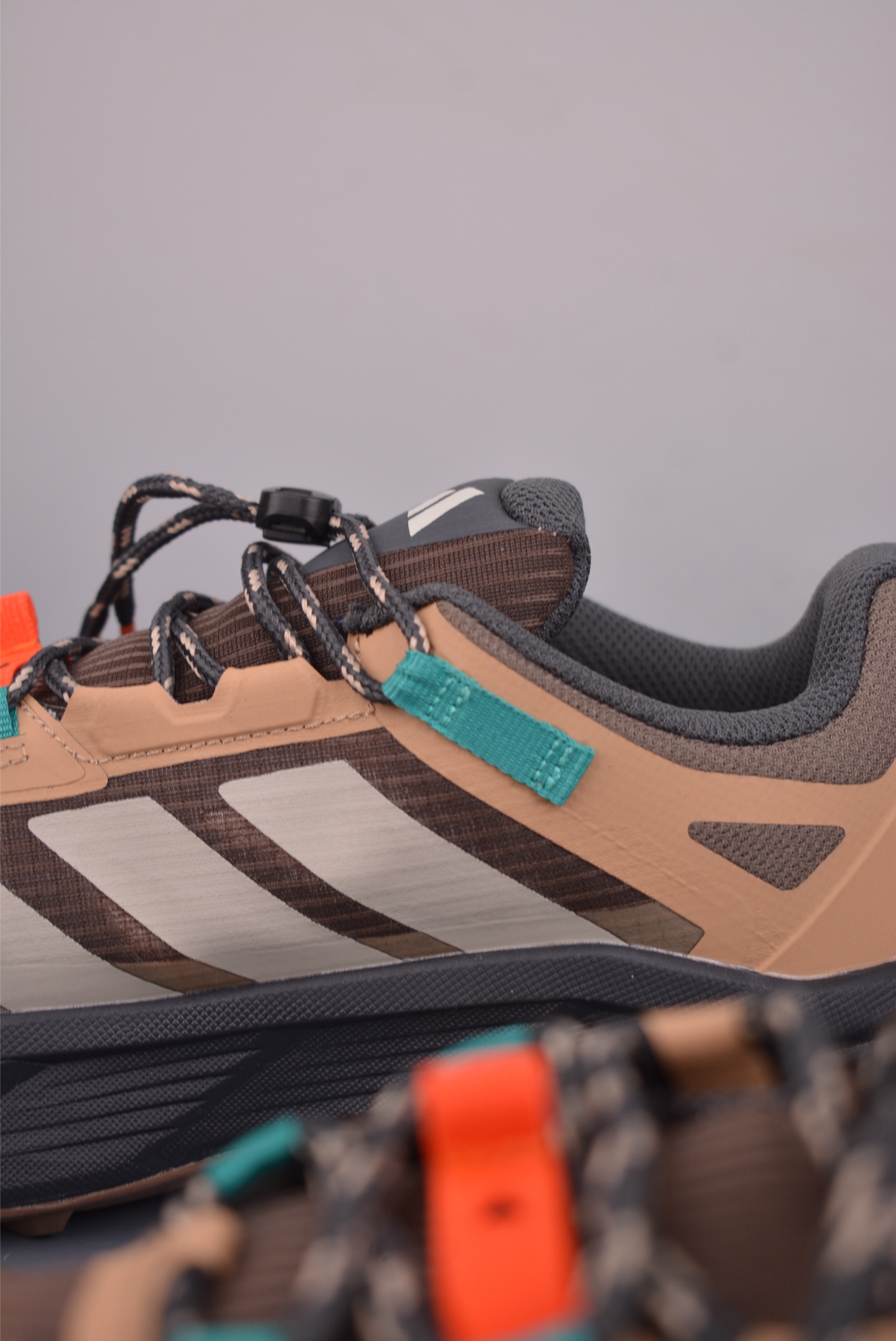 170 adidas TERREX FREEHIKER SL GTX 硬核的薄底徒步鞋 JP6866