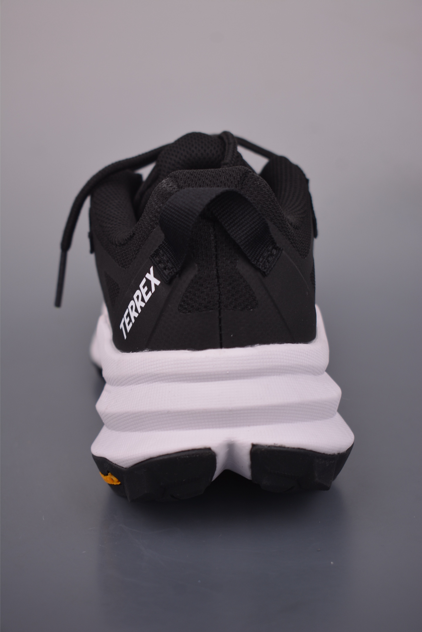170 adidas TERREX FREEHIKER SL GTX 硬核的薄底徒步鞋 HQ6886-Chinese UA Cheap High Quatity Brand Clothes Bags handbags Sneakers wholesale wholesaler seller from China Factory suppliers Fashion Clothing Shoes best Quality Beautiful Price 170 adidas TERREX FREEHIKER SL GTX 硬核的薄底徒步鞋 HQ6886