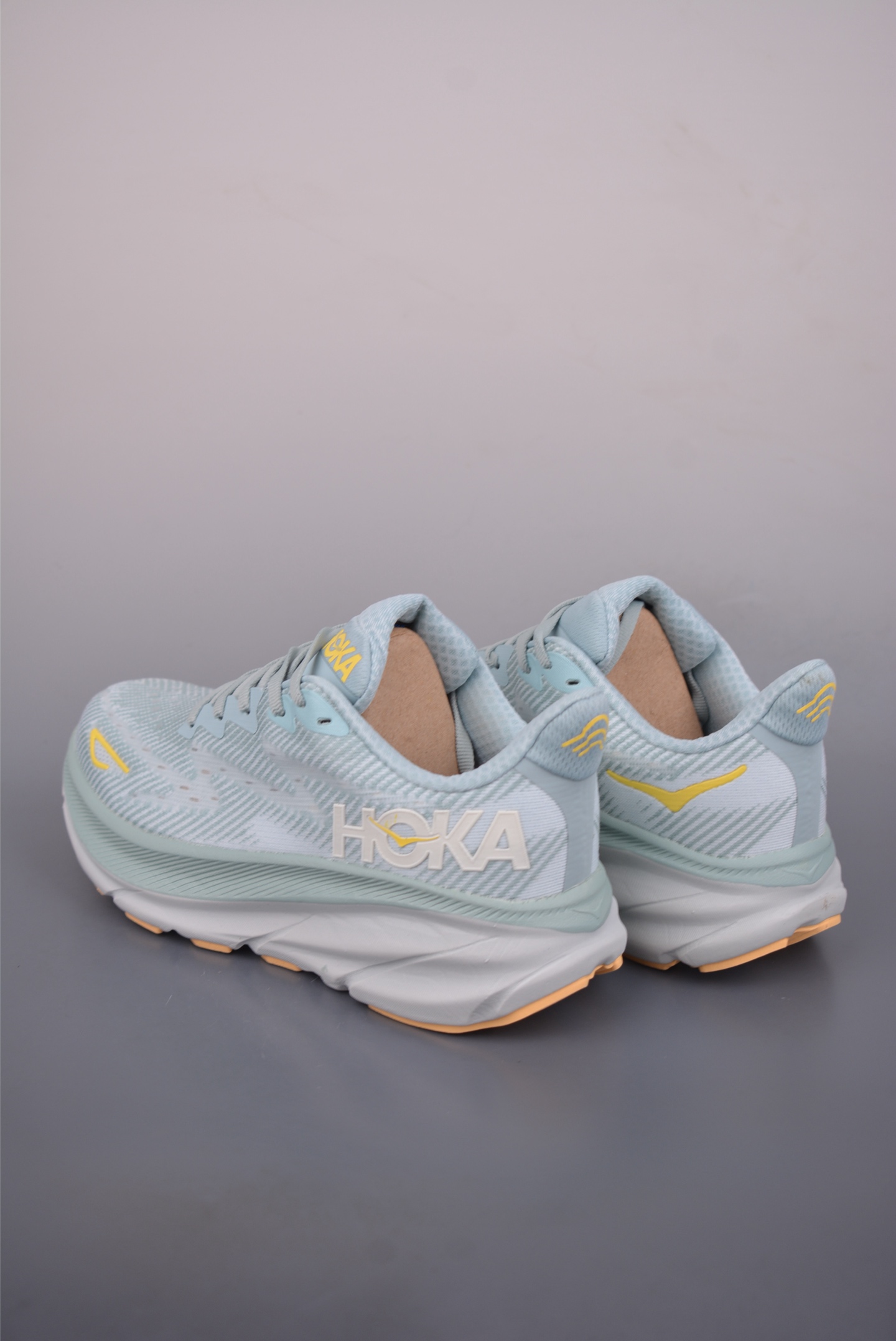 150 HOKA ONE ONE M CLIFTON 9 邦迪九代舒适防滑耐磨低帮休闲跑步鞋 1127895