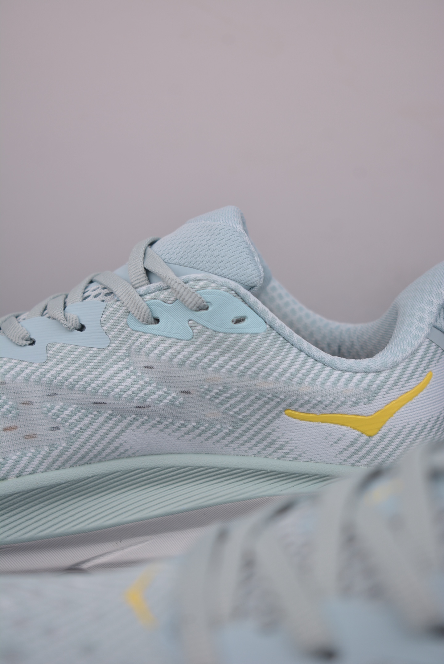 150 HOKA ONE ONE M CLIFTON 9 邦迪九代舒适防滑耐磨低帮休闲跑步鞋 1127895