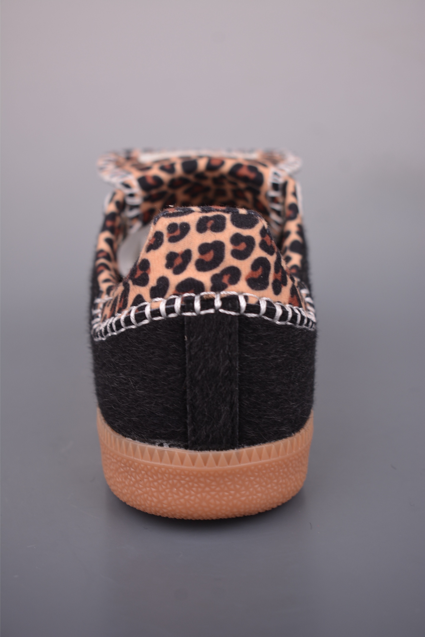 140 Adidas三叶草SAMBA W 休闲板鞋 KJ6590