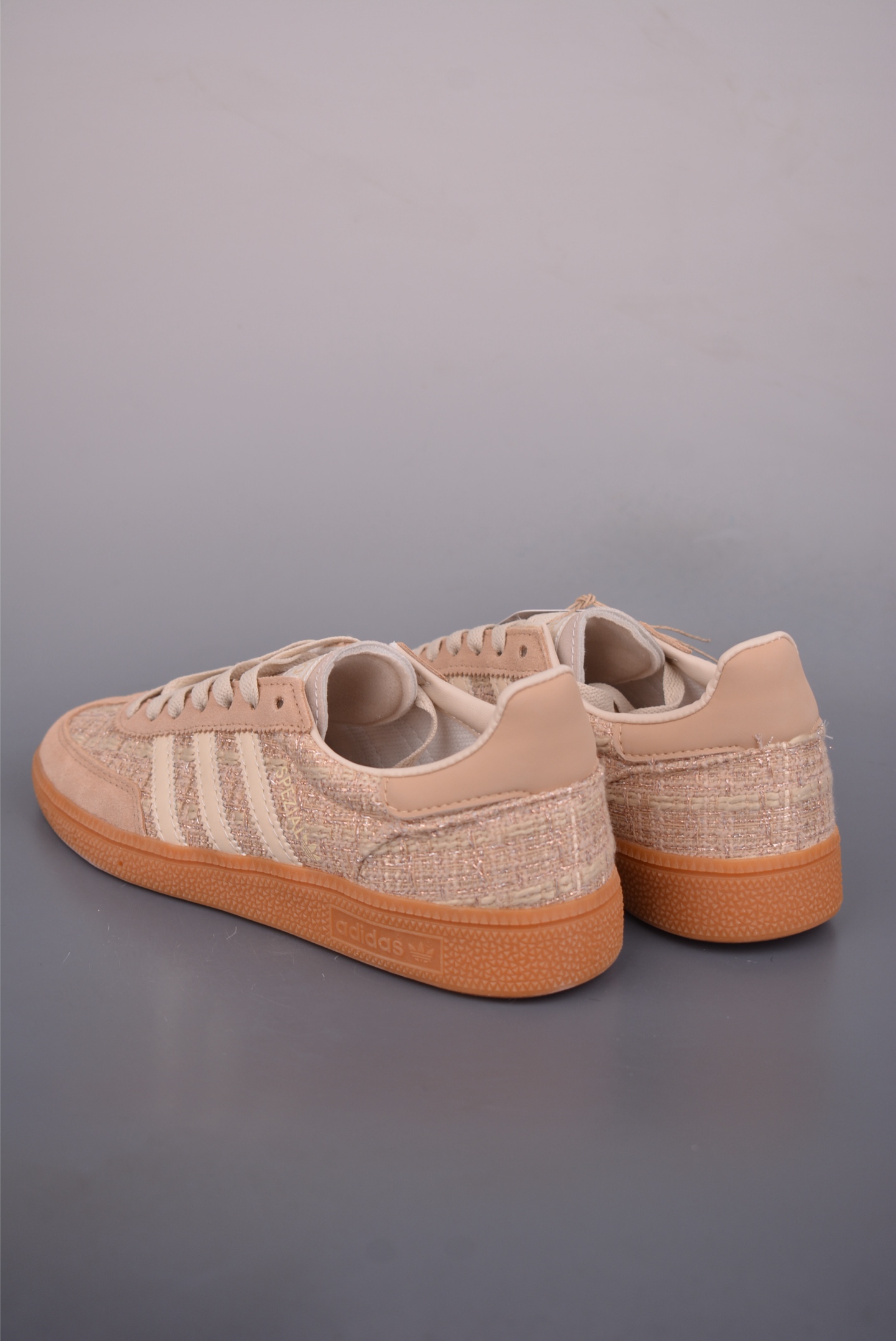 130 Adidas Handball Spezial 阿迪达斯经典款 复古休闲板鞋 JR4504-Chinese UA Cheap High Quatity Brand Clothes Bags handbags Sneakers wholesale wholesaler seller from China Factory suppliers Fashion Clothing Shoes best Quality Beautiful Price 130 Adidas Handball Spezial 阿迪达斯经典款 复古休闲板鞋 JR4504