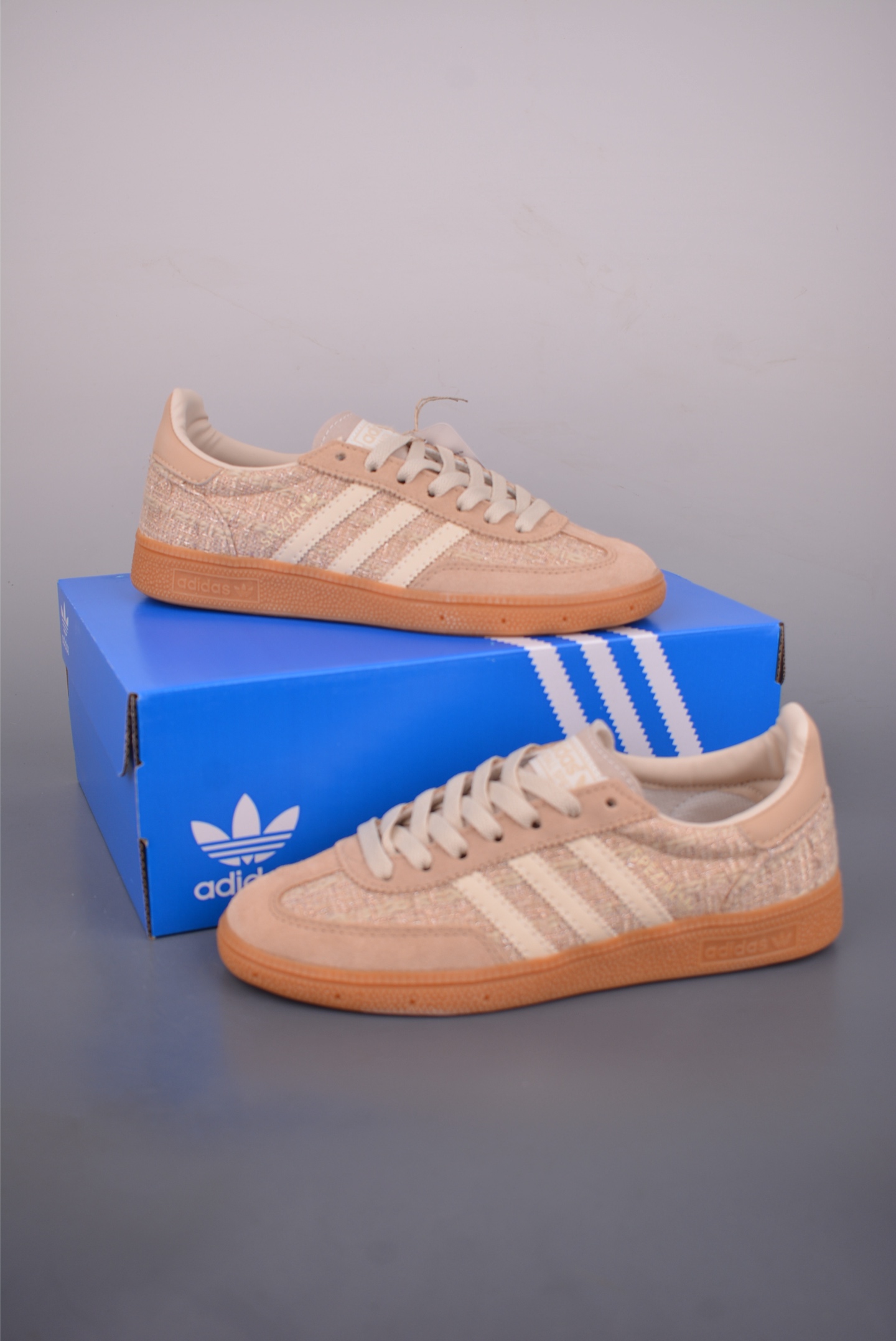 130 Adidas Handball Spezial 阿迪达斯经典款 复古休闲板鞋 JR4504-Chinese UA Cheap High Quatity Brand Clothes Bags handbags Sneakers wholesale wholesaler seller from China Factory suppliers Fashion Clothing Shoes best Quality Beautiful Price 130 Adidas Handball Spezial 阿迪达斯经典款 复古休闲板鞋 JR4504