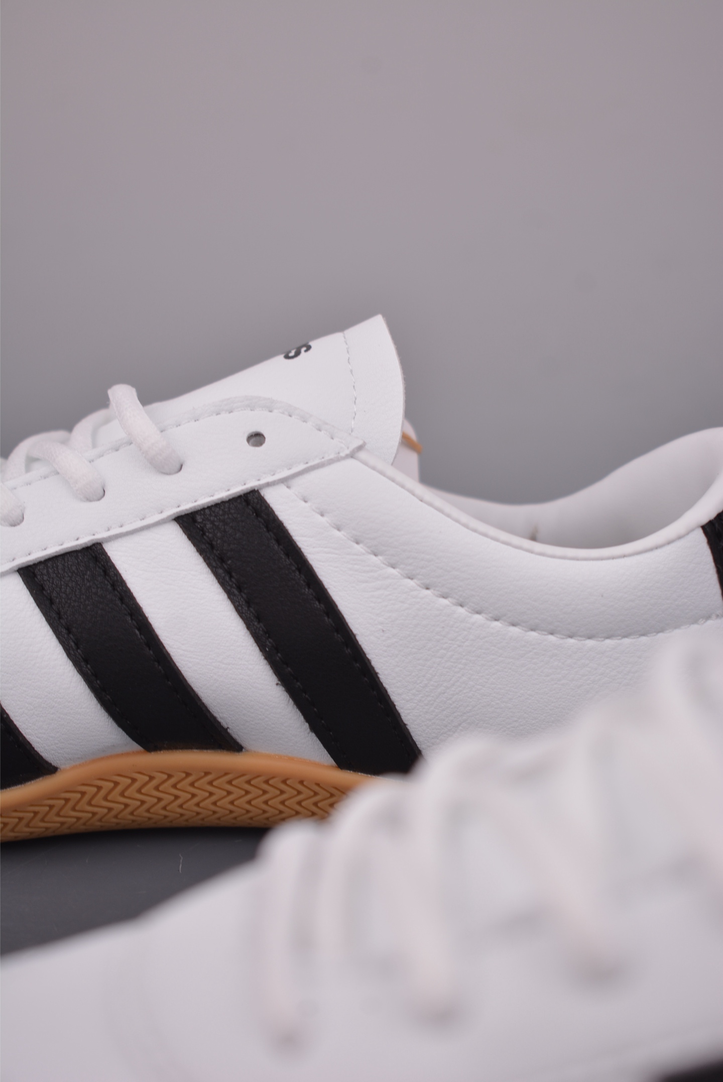 130 adidad GRAND COURT LO 网球运动休闲板鞋 JQ6988