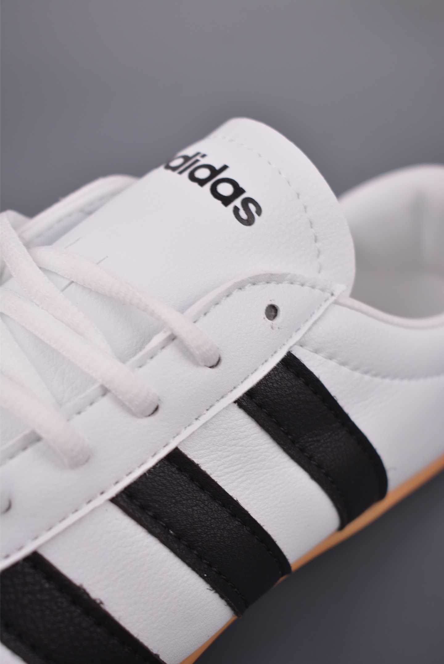 130 adidad GRAND COURT LO 网球运动休闲板鞋 JQ6988