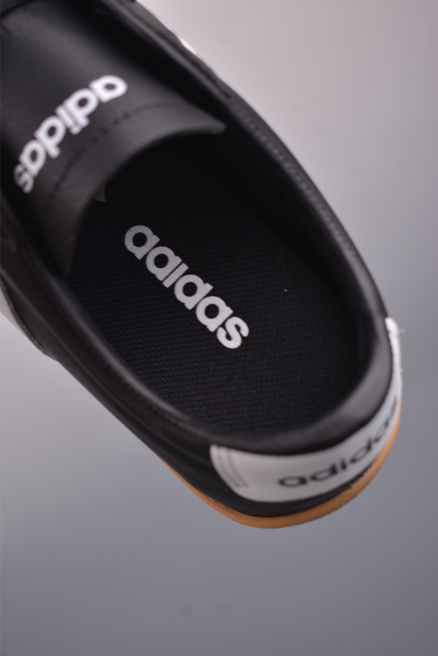 130 adidad GRAND COURT LO 网球运动休闲板鞋 JQ9684