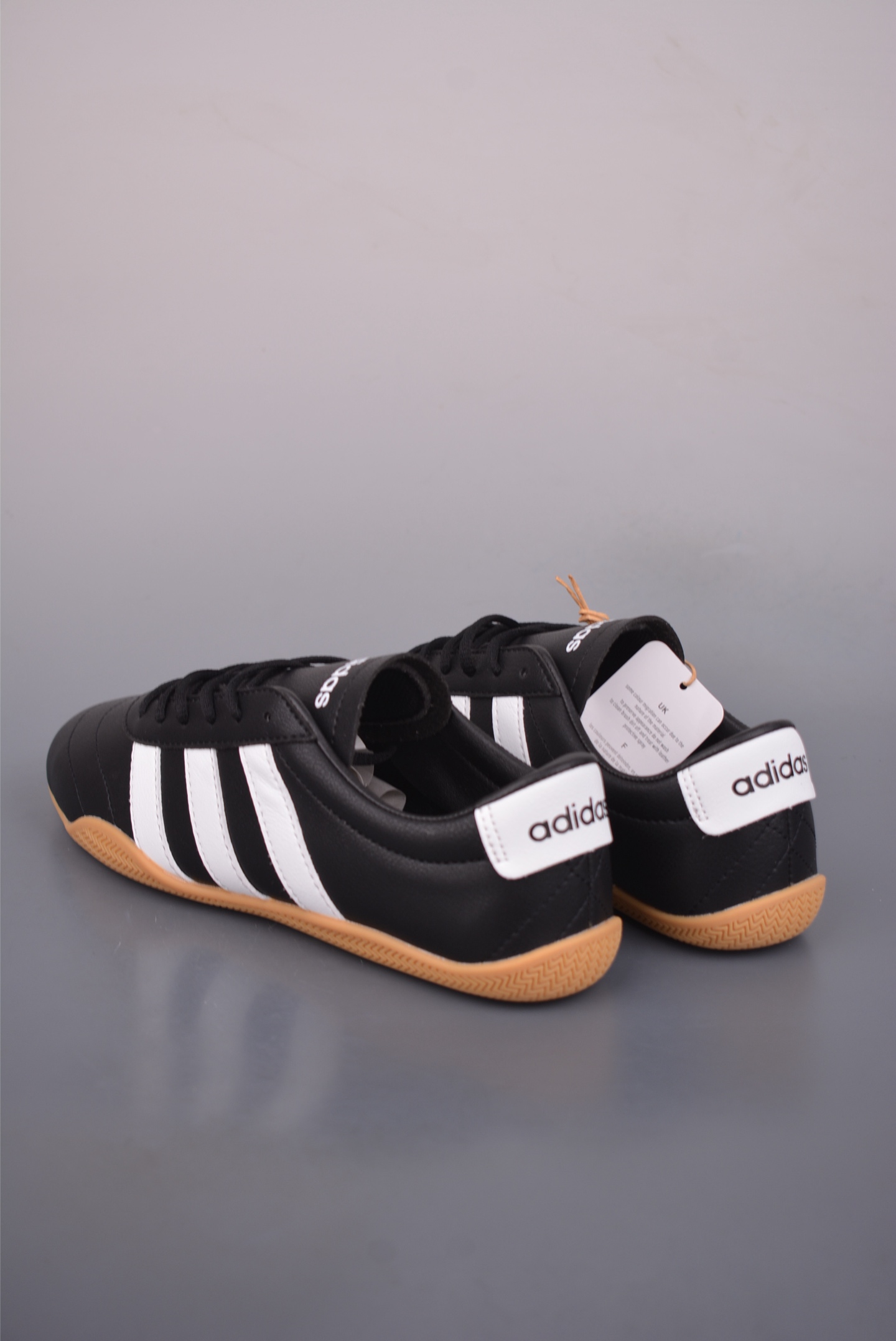 130 adidad GRAND COURT LO 网球运动休闲板鞋 JQ9684