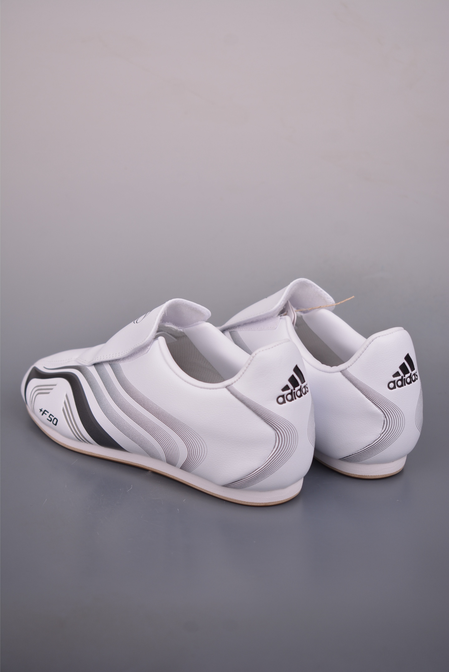 130 adidad GRAND COURT LO 网球运动休闲板鞋 实拍首发 这款生活方式运动鞋 JR6404