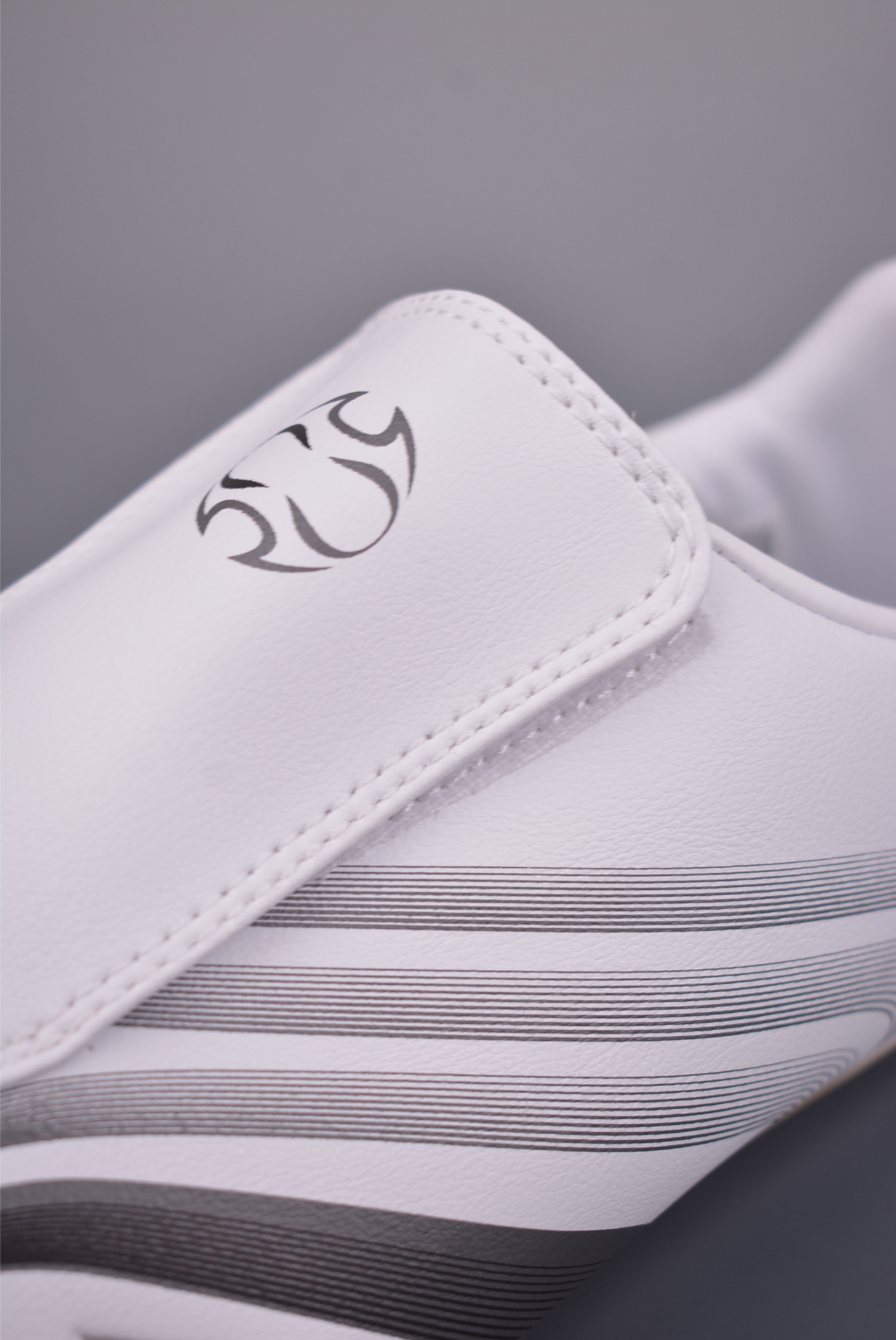 130 adidad GRAND COURT LO 网球运动休闲板鞋 实拍首发 这款生活方式运动鞋 JR6404