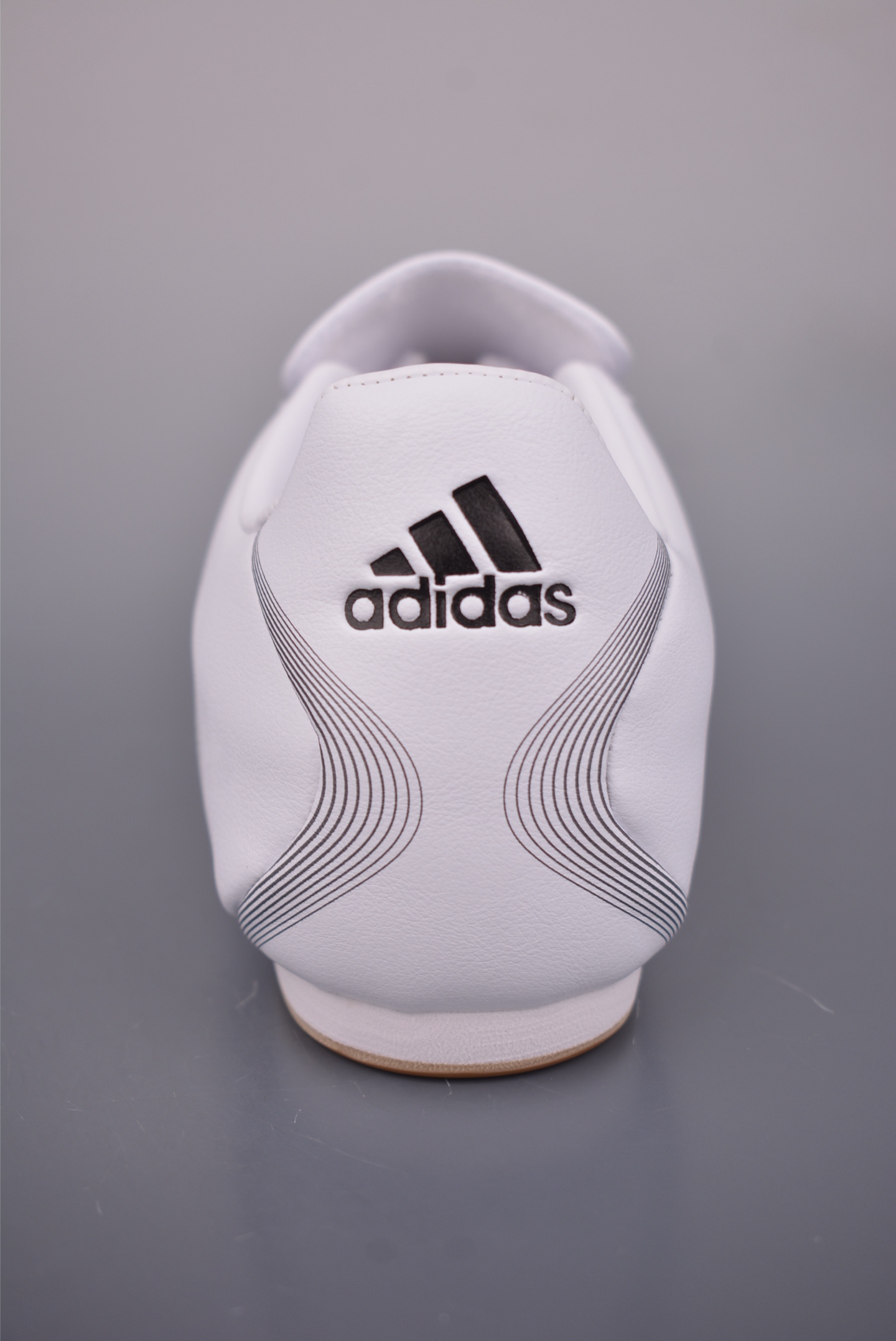 130 adidad GRAND COURT LO 网球运动休闲板鞋 实拍首发 这款生活方式运动鞋 JR6404