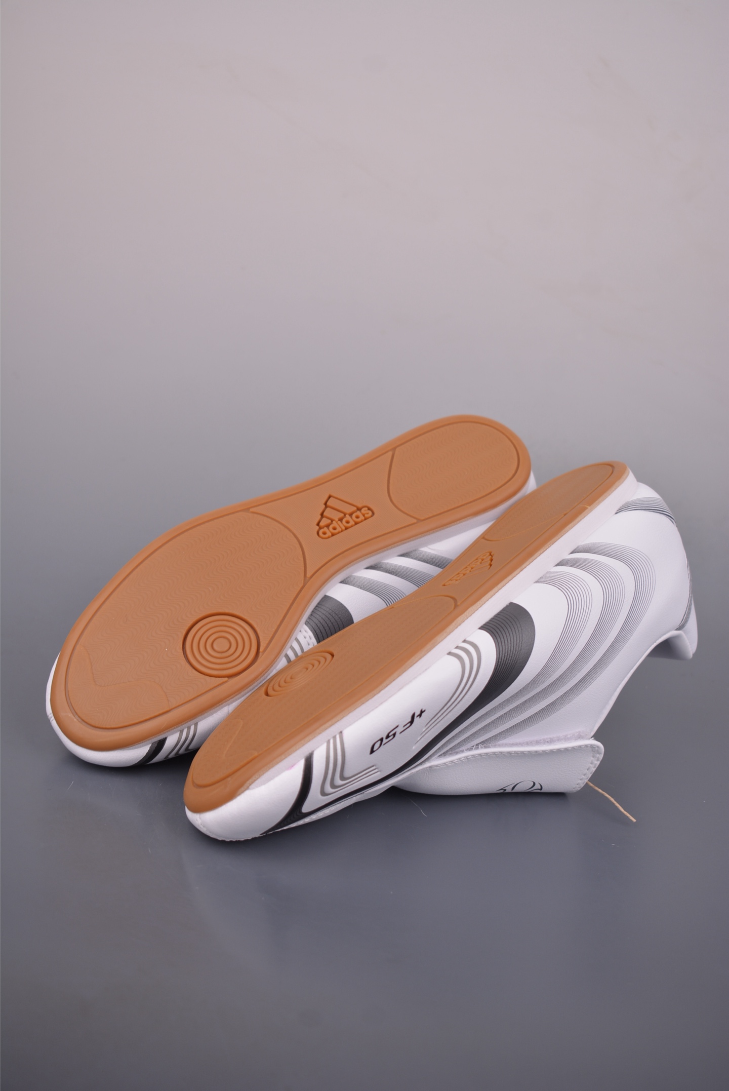 130 adidad GRAND COURT LO 网球运动休闲板鞋 实拍首发 这款生活方式运动鞋 JR6404