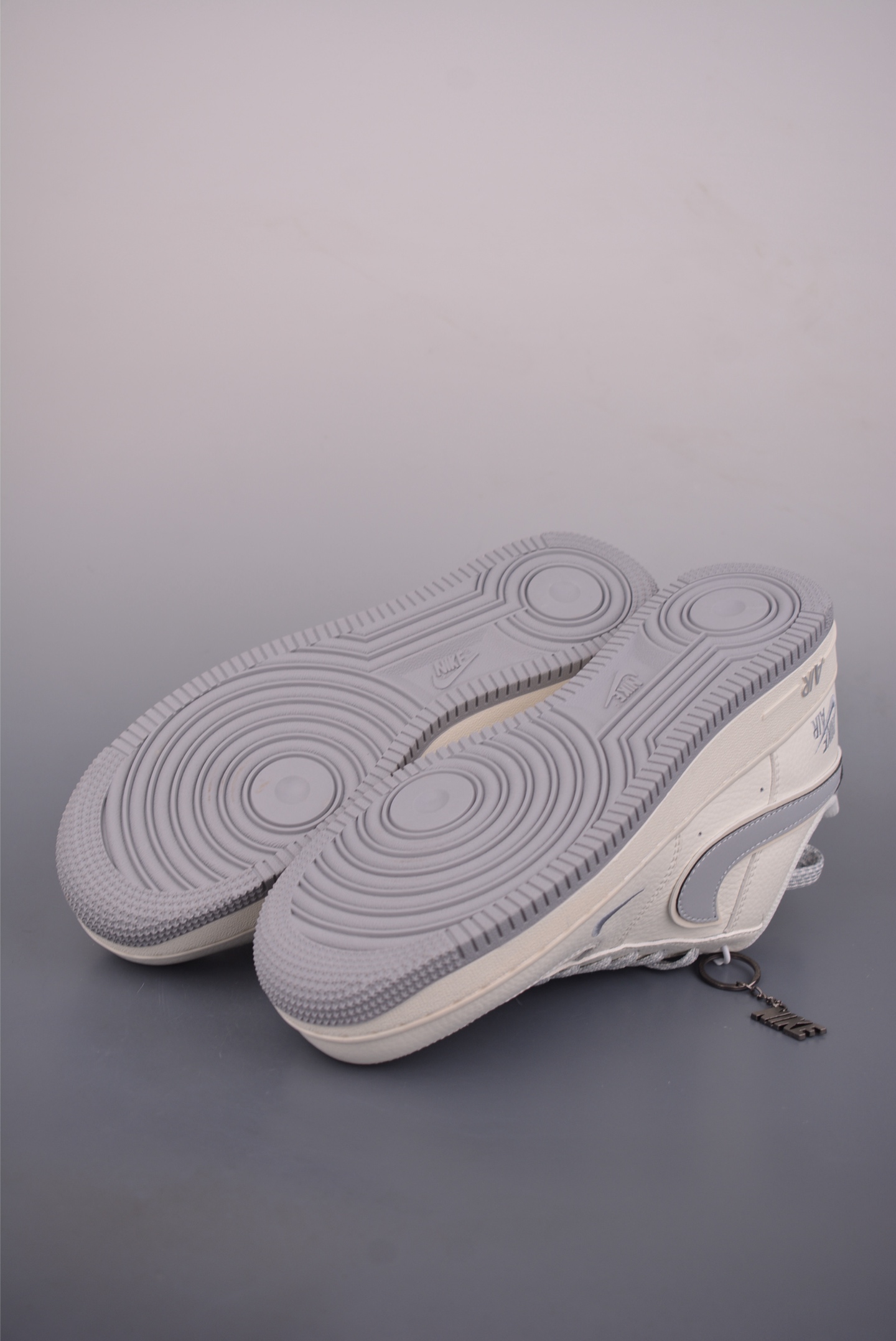 Nike Air Force 1 Low 米白灰 CS5288-0411