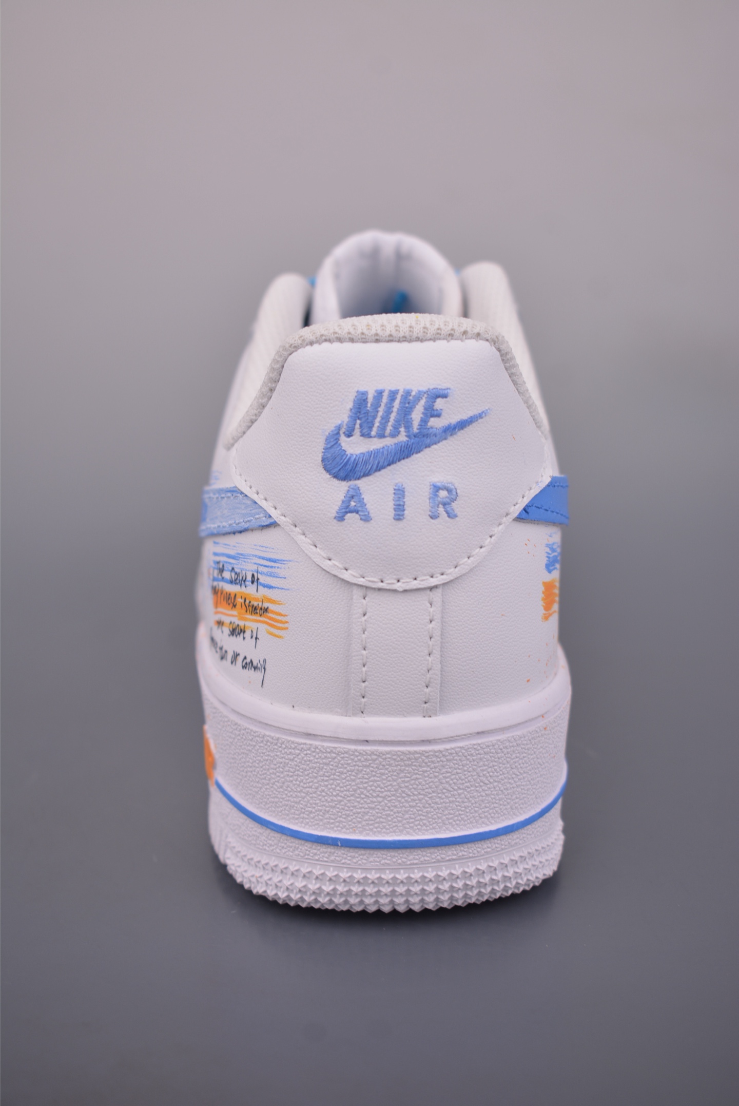 Nike Air Force 1 Low 手绘涂鸦 CW2288-111