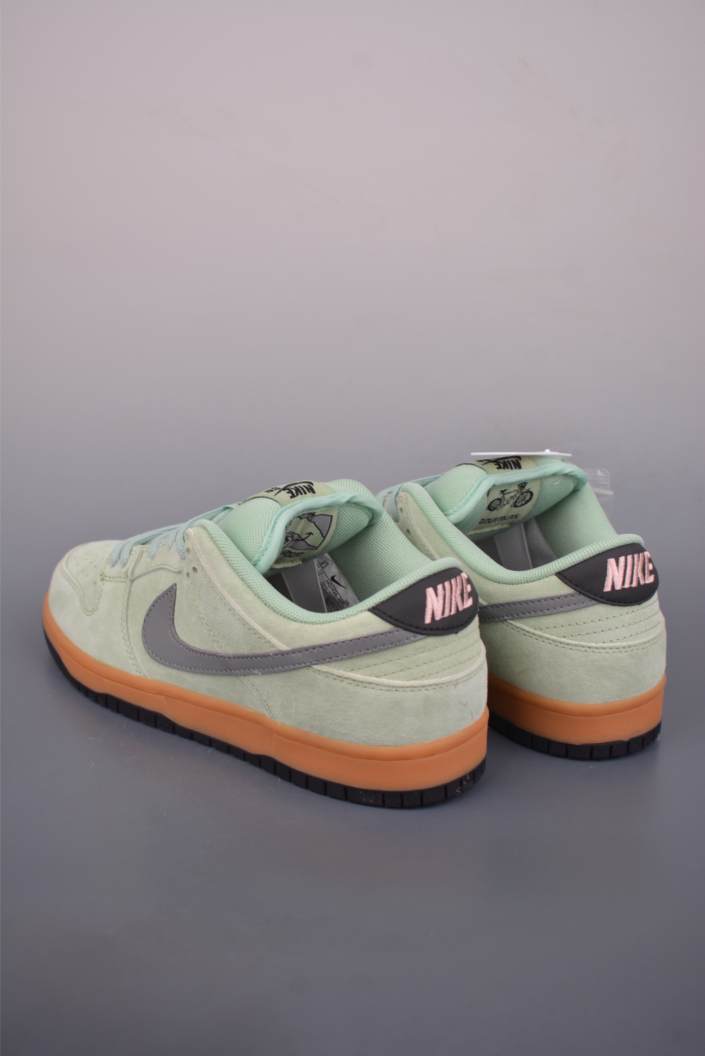 200 Nike SB Dunk Low LV联名 HQ1626-300