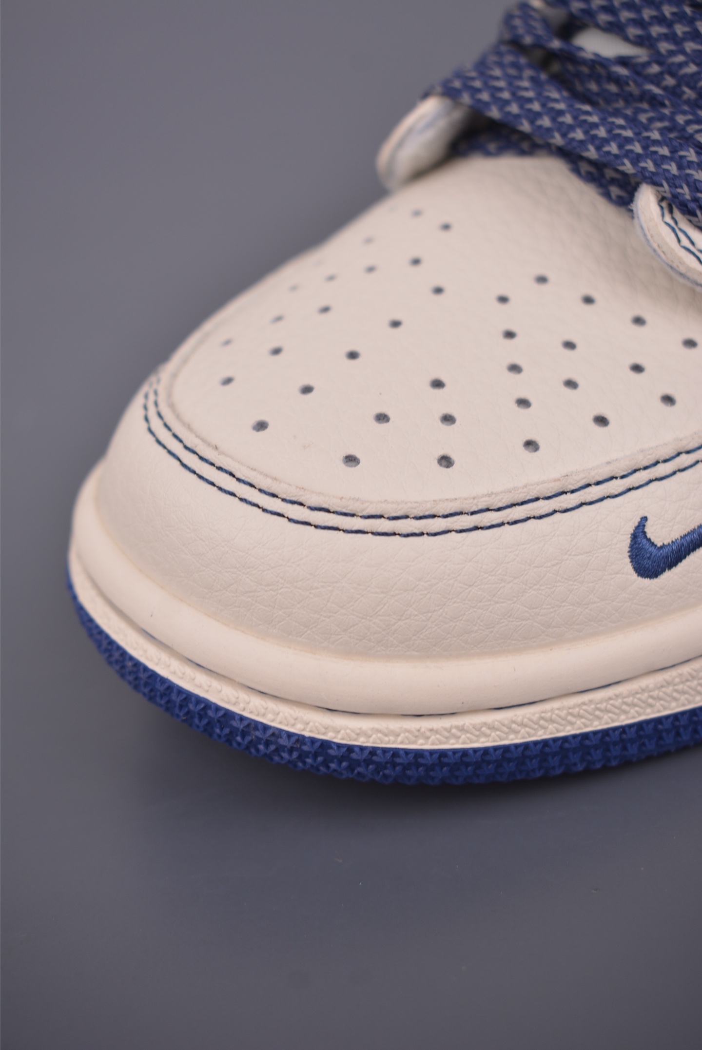 Fragment x Travis Scott x LV Air Jordan 1 Low 解构鞋带 三方联名倒钩 XD1979-002