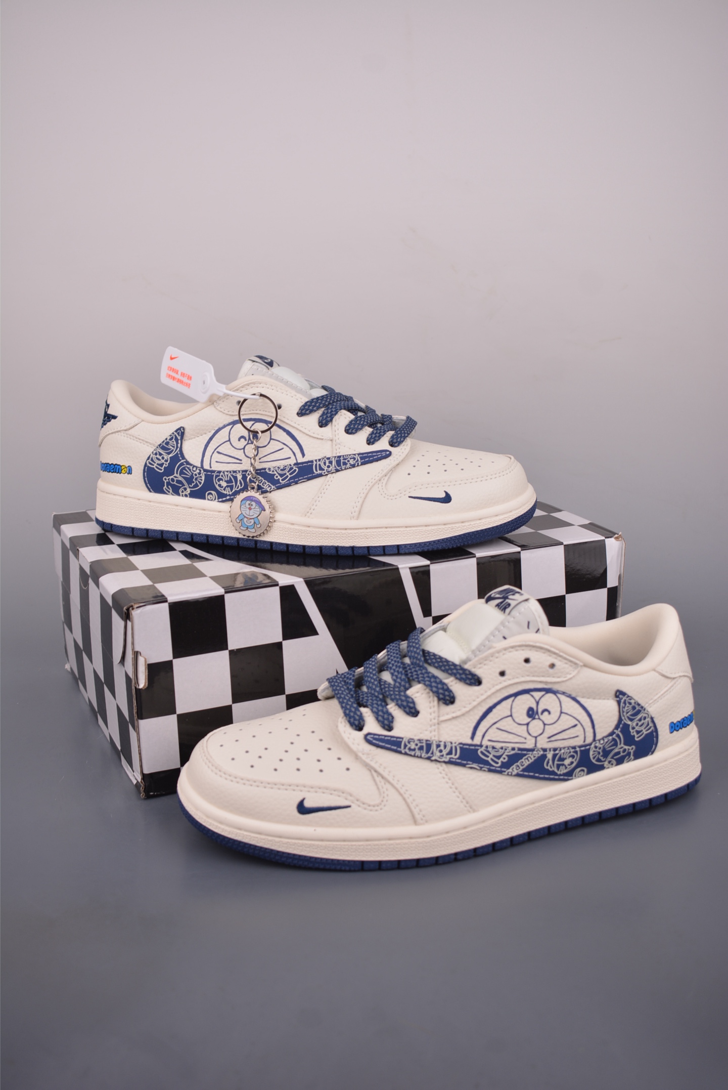 Fragment x Travis Scott x 哆啦A梦 Air Jordan 1 Low 解构鞋带 XB1979-015