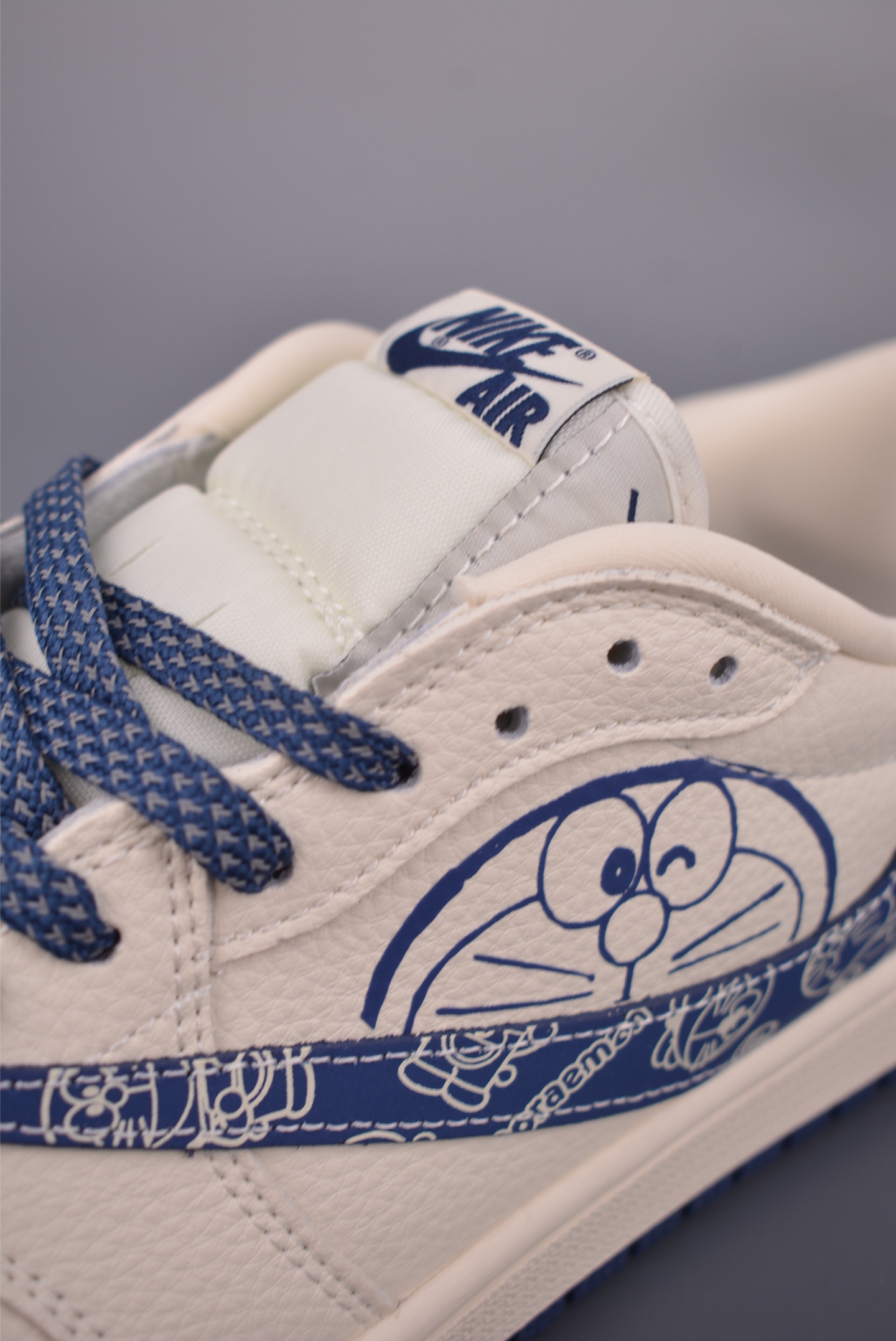 Fragment x Travis Scott x 哆啦A梦 Air Jordan 1 Low 解构鞋带 XB1979-015