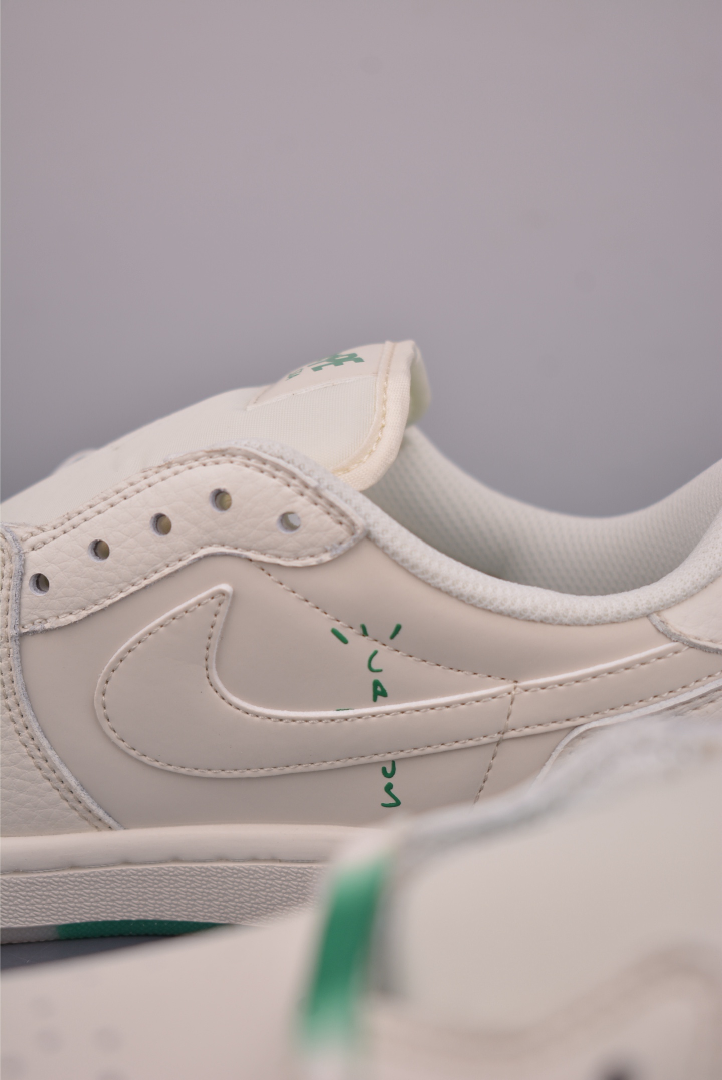 Fragment x Travis Scott x 猿人头 Air Jordan 1 Low 解构鞋带 三方联名倒钩 DM1866-116