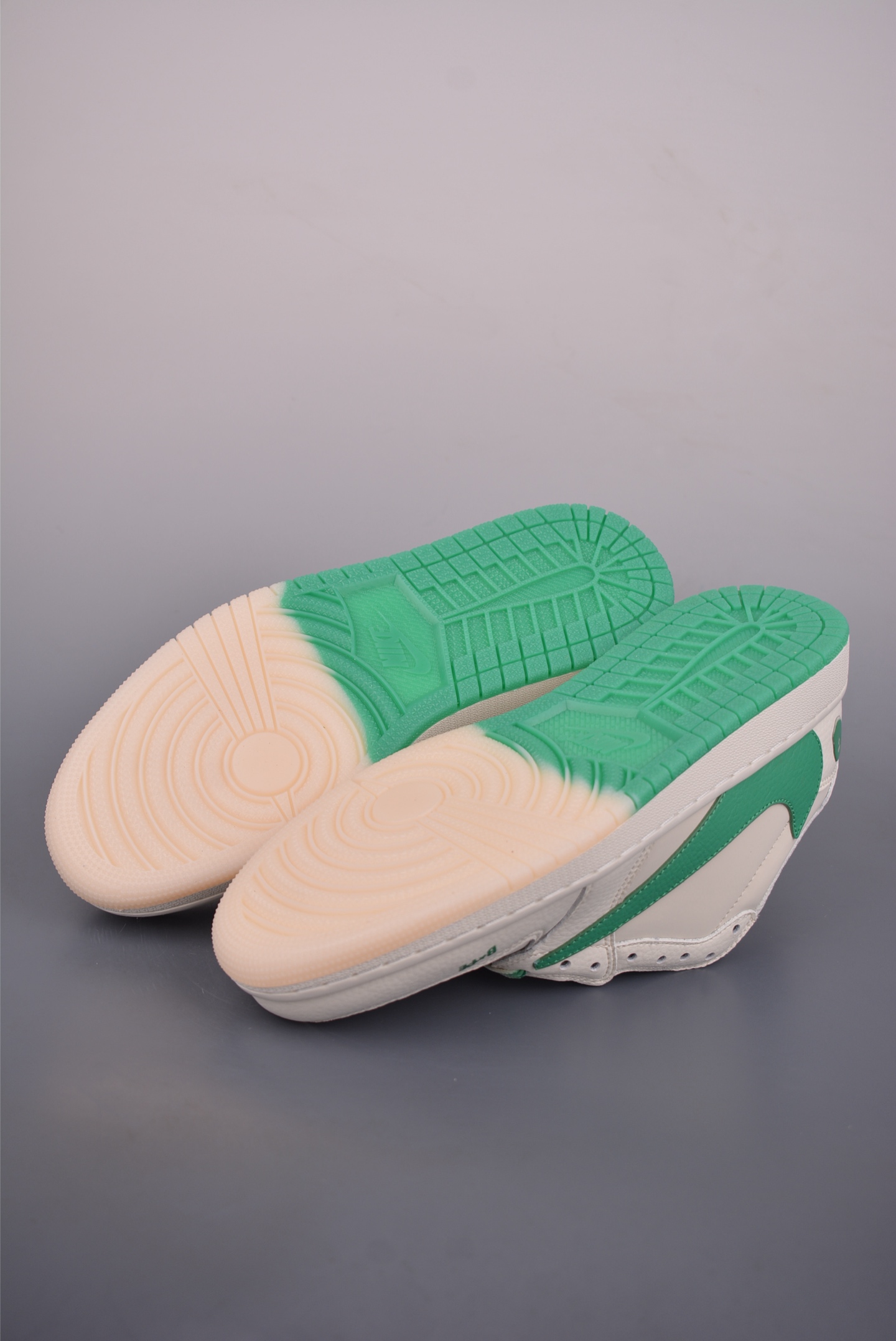 Fragment x Travis Scott x 猿人头 Air Jordan 1 Low 解构鞋带 三方联名倒钩 DM1866-116