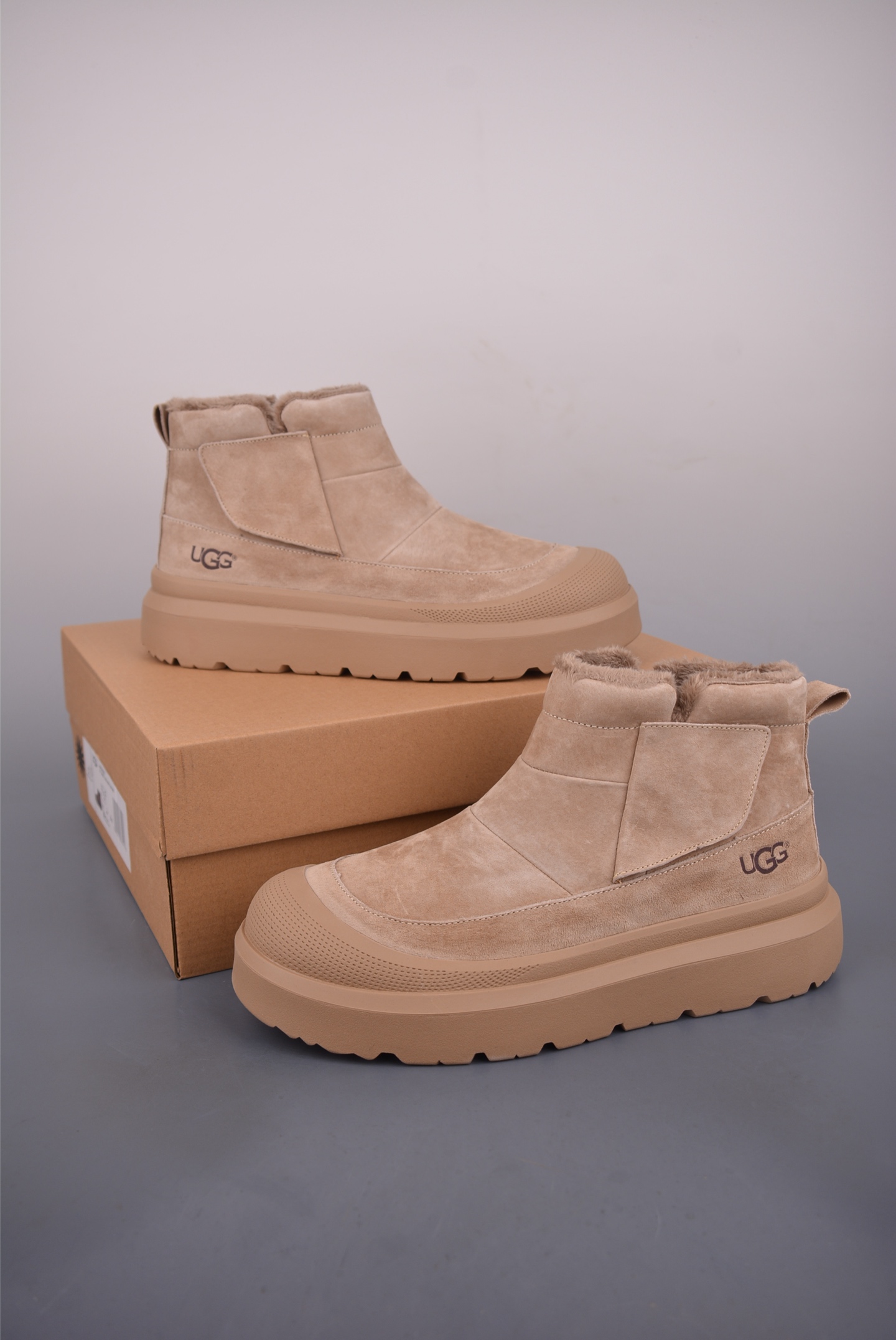 280 美国轻奢品牌 UGG Tasman Weather Hybrid 塔斯曼混合系列轻量休闲鞋 U6337M
