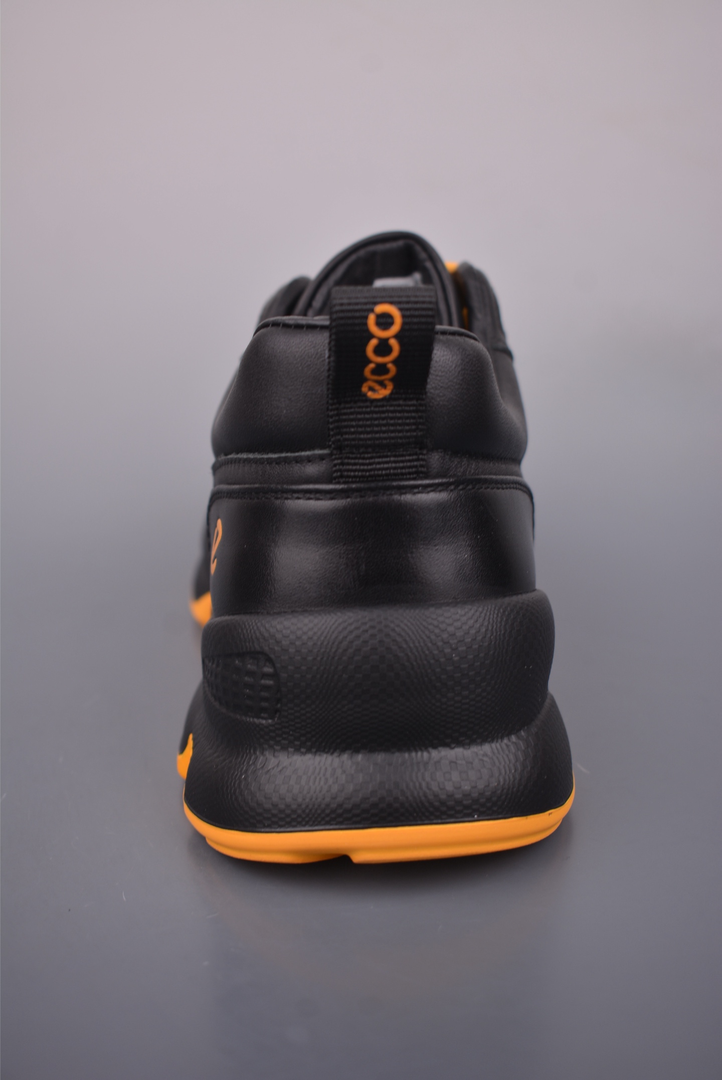 300 ECCO爱步老爹鞋男子夏季新款 全头层百搭潮流户外运动鞋 825922