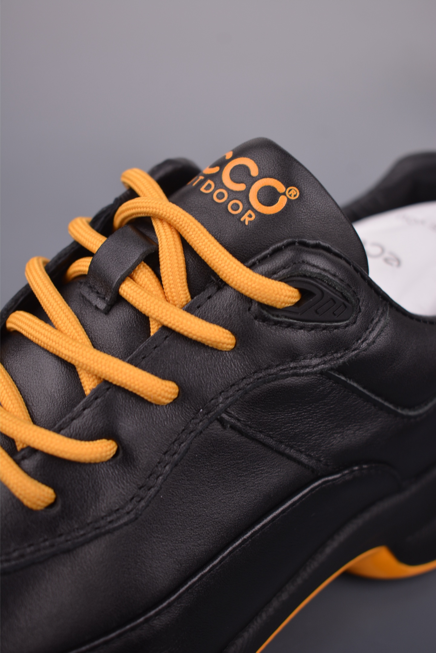 300 ECCO爱步老爹鞋男子夏季新款 全头层百搭潮流户外运动鞋 825922