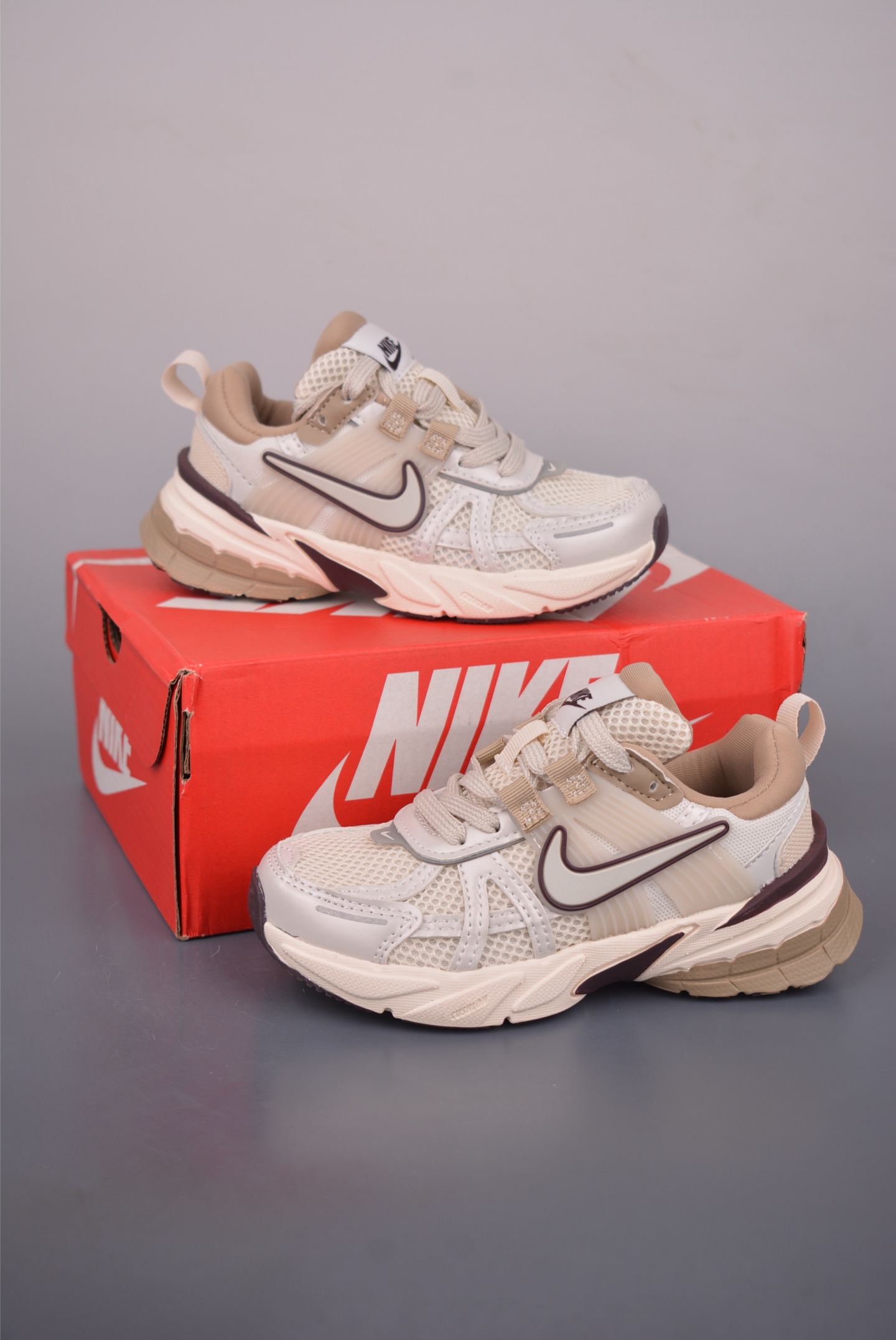 NIKE V2K Runtekk 童鞋 休闲运动慢跑鞋 FZ3596