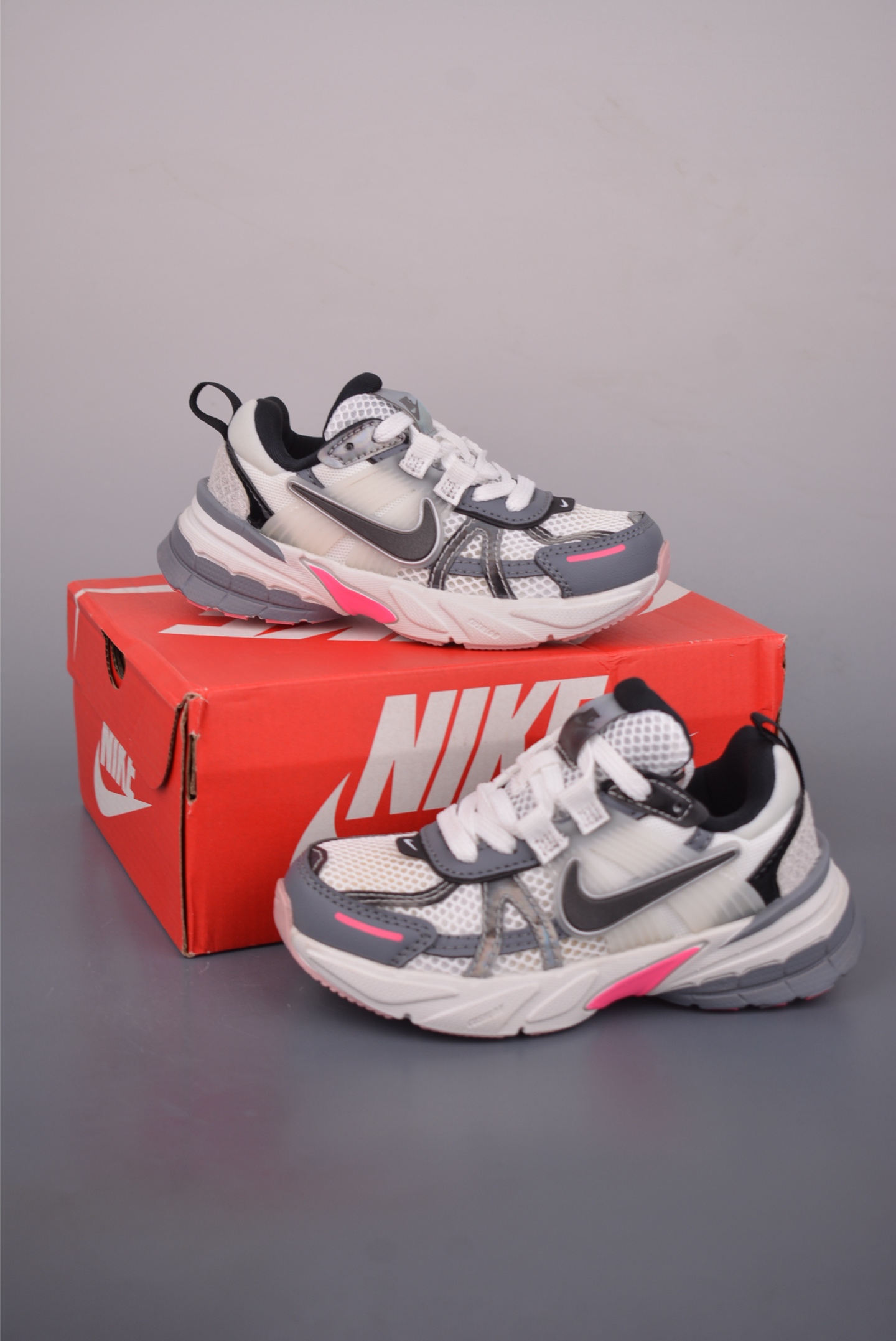 NIKE V2K Runtekk 童鞋 休闲运动慢跑鞋 FZ3596