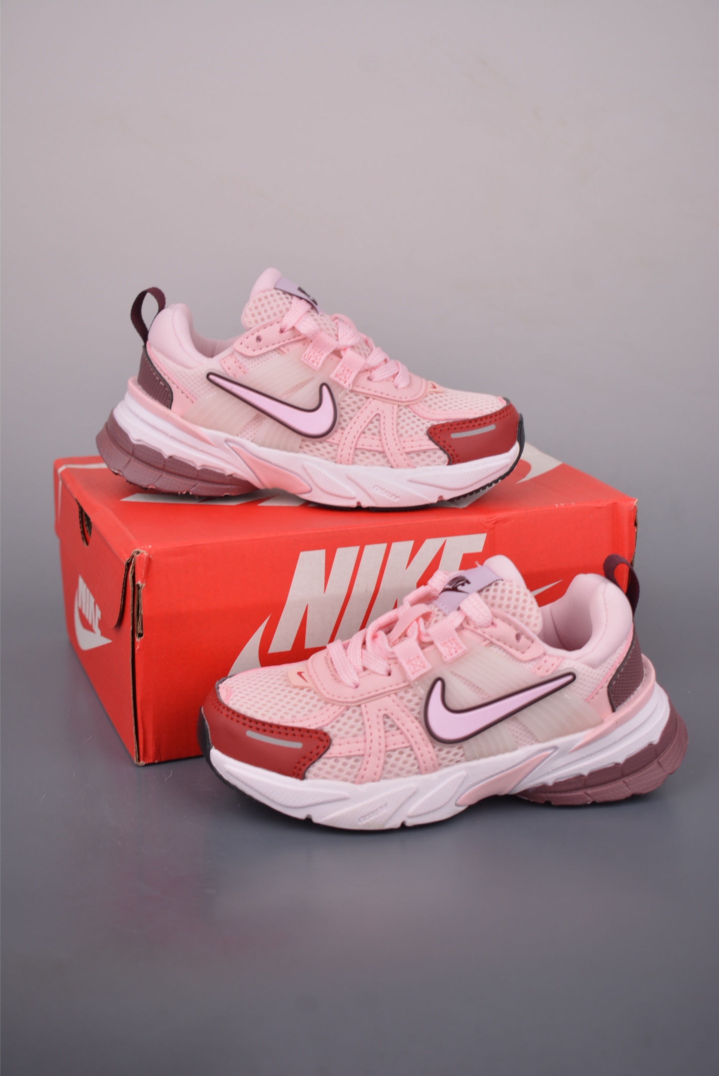 NIKE V2K Runtekk 童鞋 休闲运动慢跑鞋 FZ3596