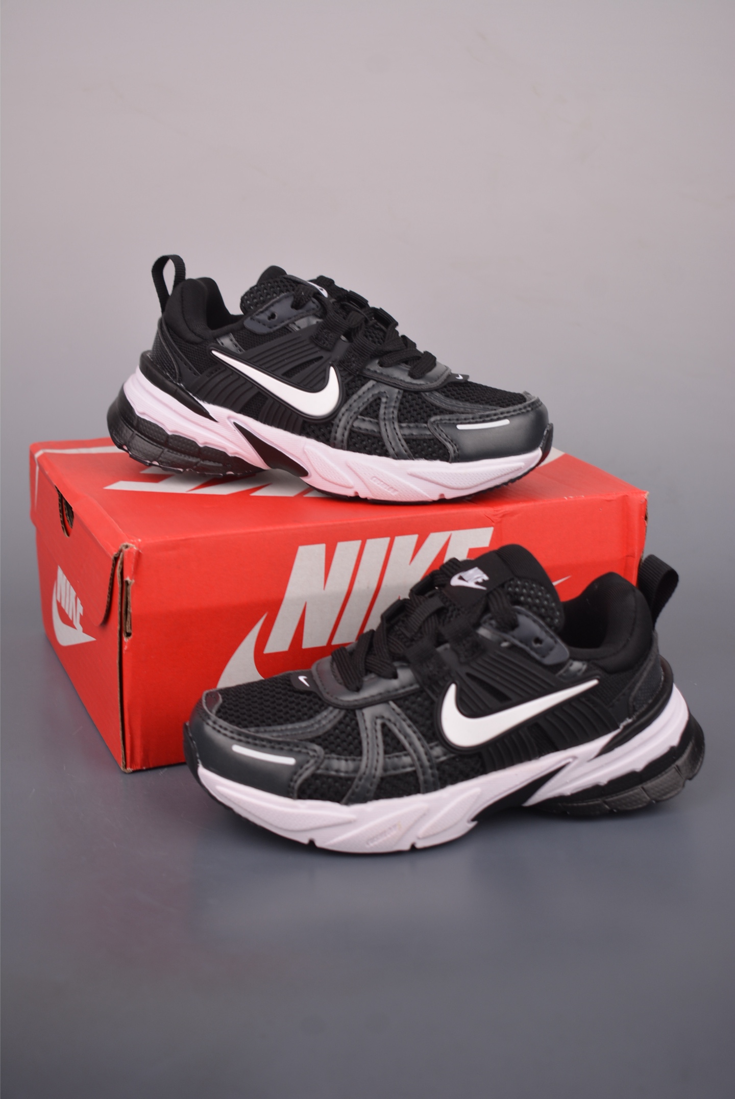 NIKE V2K Runtekk 童鞋 休闲运动慢跑鞋 FZ3596