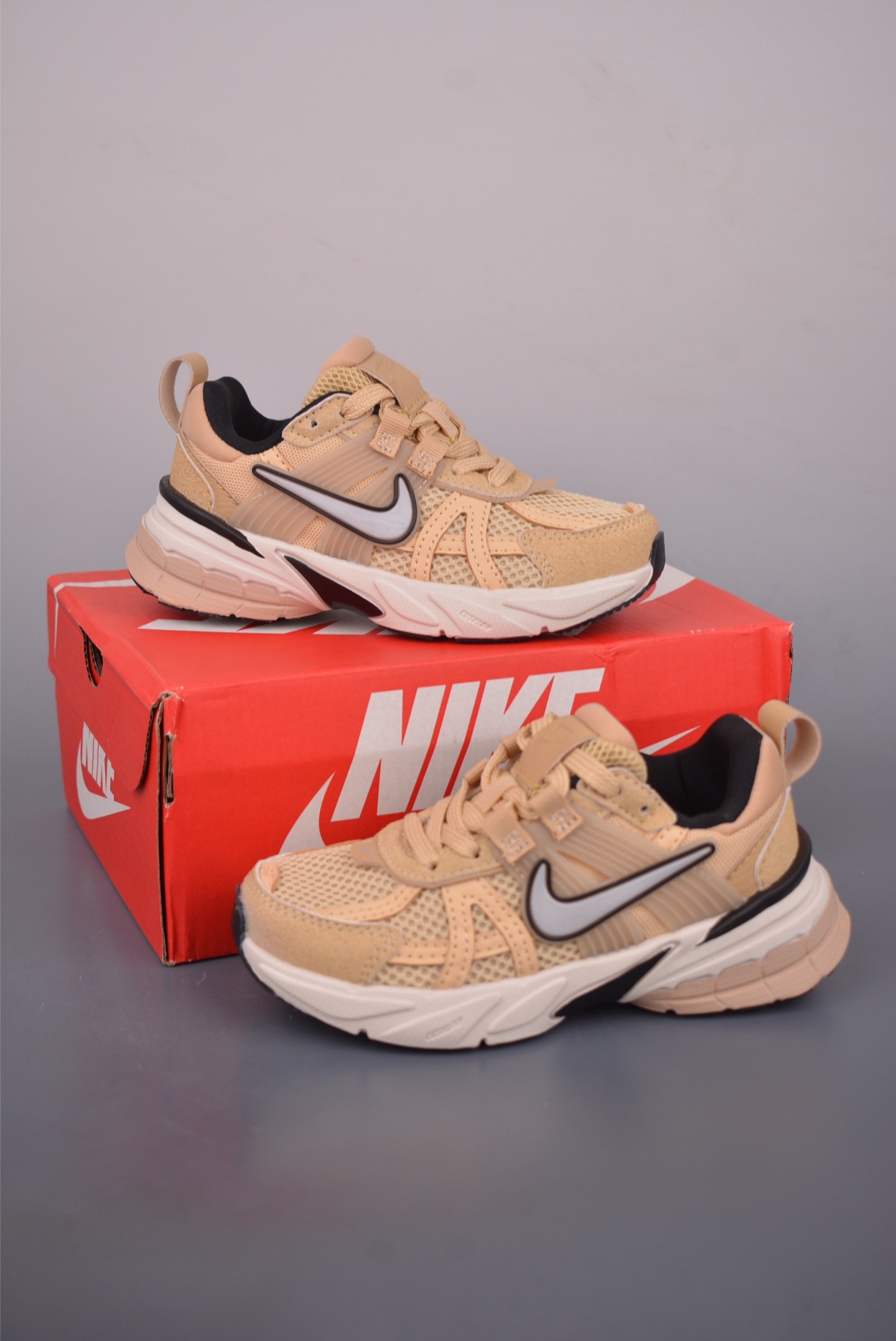 NIKE V2K Runtekk 童鞋 休闲运动慢跑鞋 FZ3596