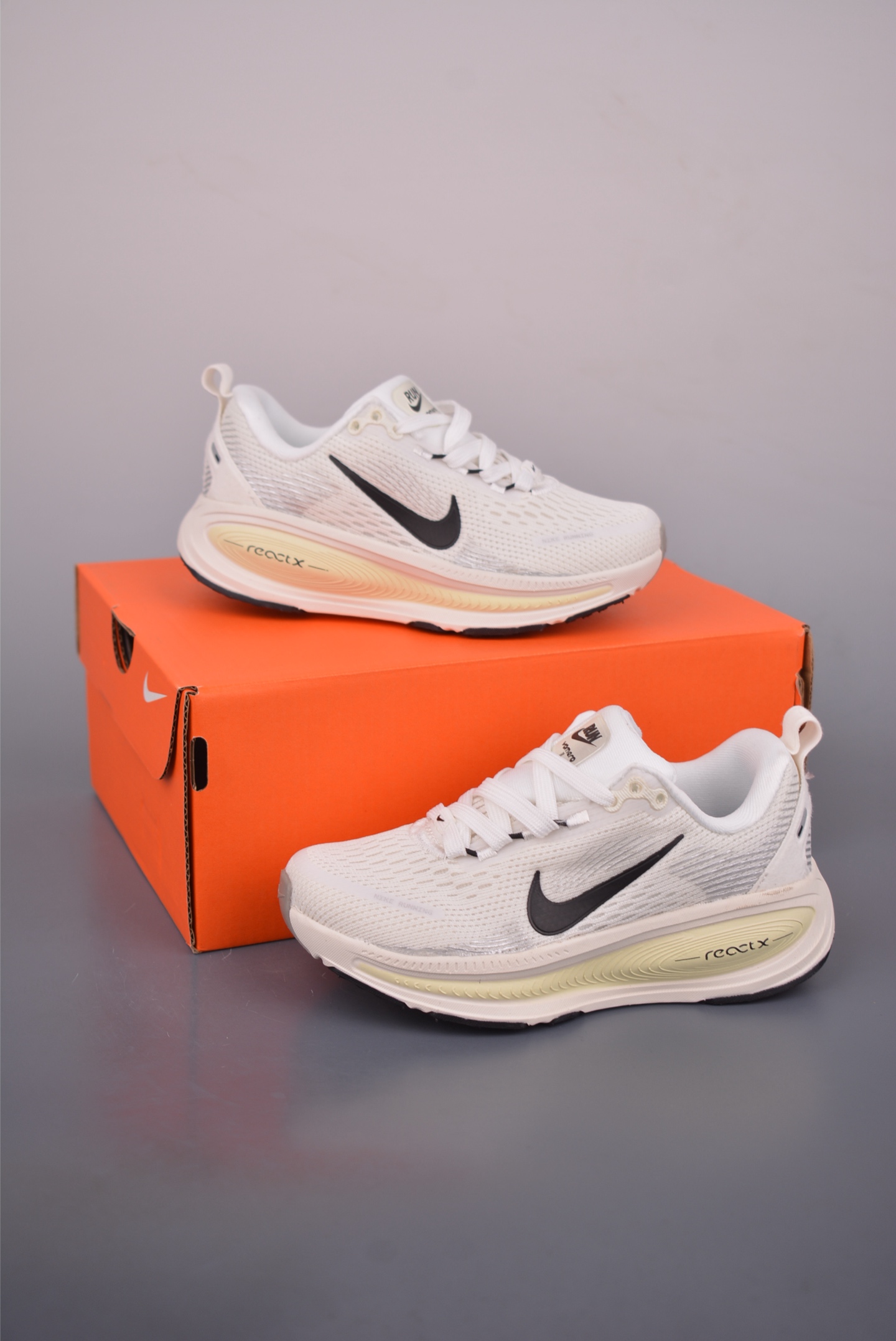 Nike Air Zoom Vomero Plus 童鞋 休闲运动慢跑鞋 HQ2157
